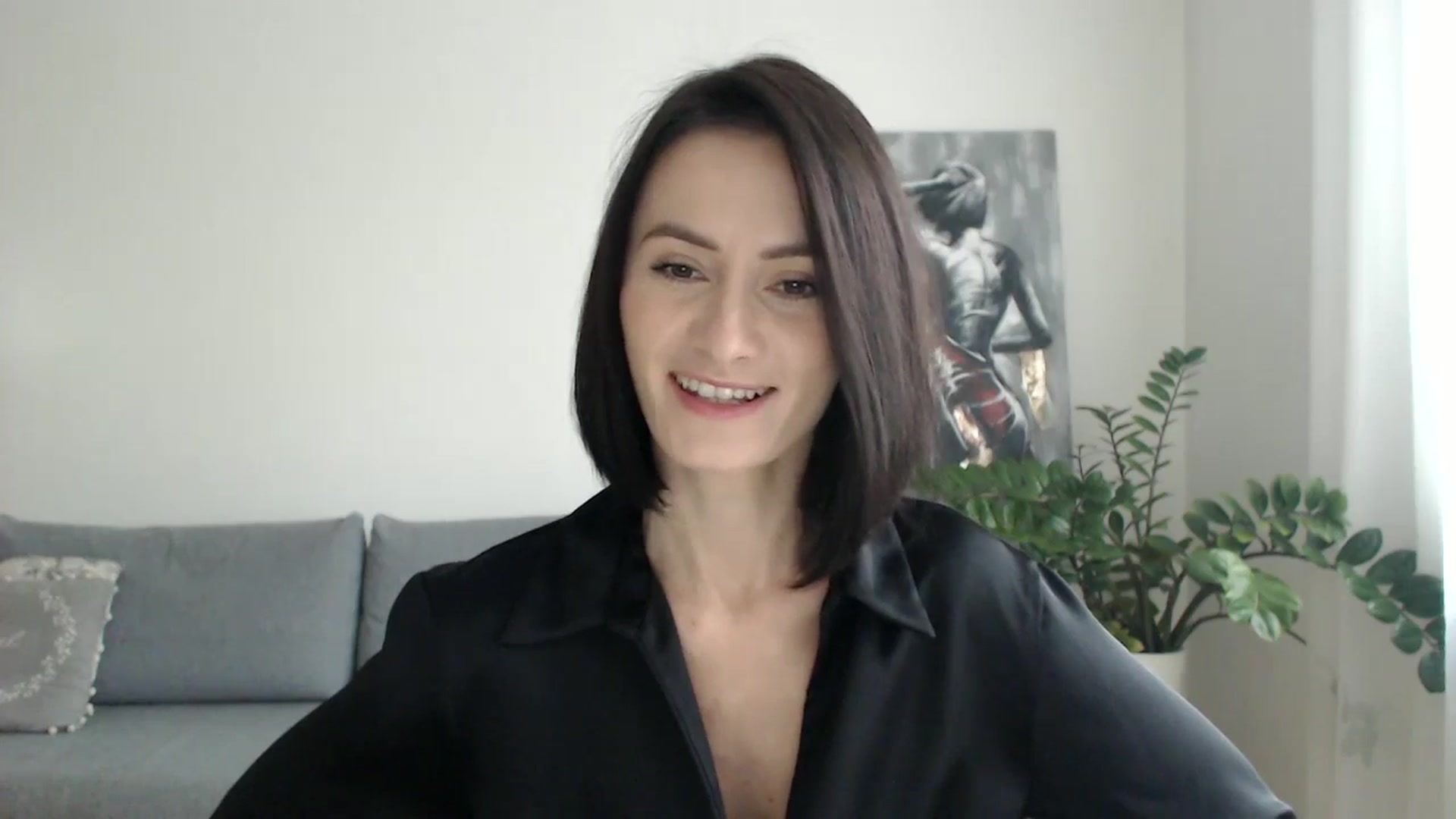 Gallery image thumbnail from the_realpearl's myfreecams stream on, 12/04/2024, 14:12 image 2 of 20
