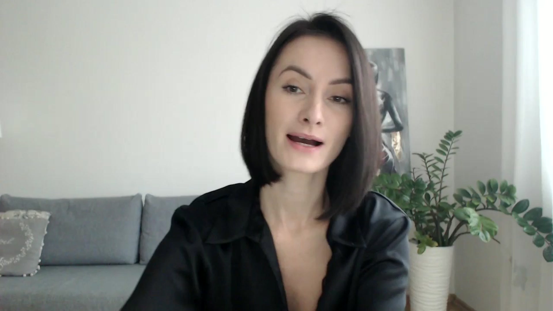 Gallery image thumbnail from the_realpearl's myfreecams stream on, 12/04/2024, 14:12 image 1 of 20