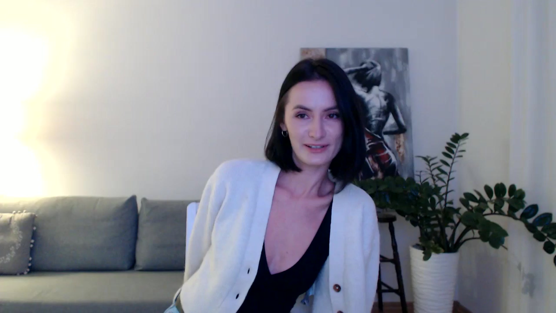 Gallery image thumbnail from the_realpearl's myfreecams stream on, 12/06/2024, 19:08 image 4 of 20