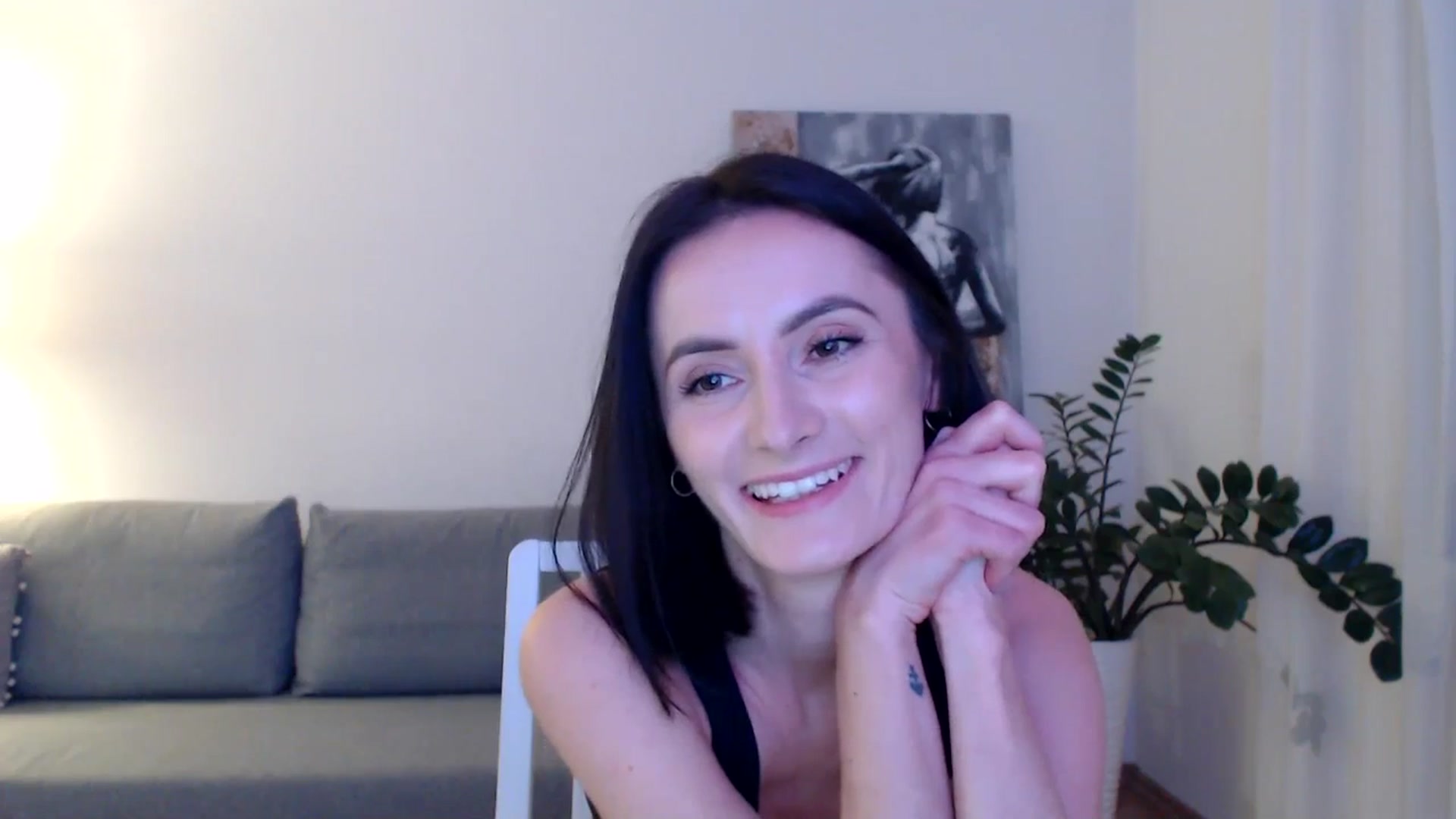 Gallery image thumbnail from the_realpearl's myfreecams stream on, 12/06/2024, 19:08 image 14 of 20