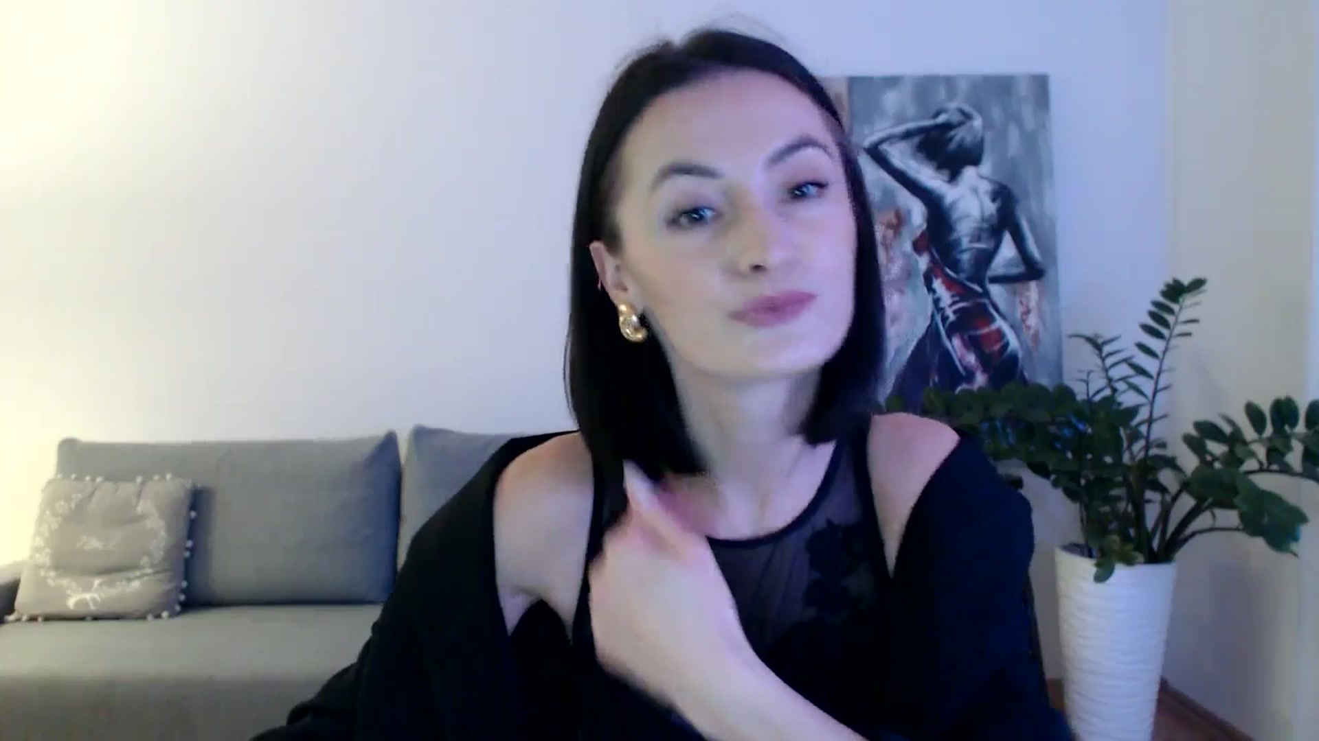 Gallery image thumbnail from the_realpearl's myfreecams stream on, 12/08/2024, 16:15 image 2 of 20