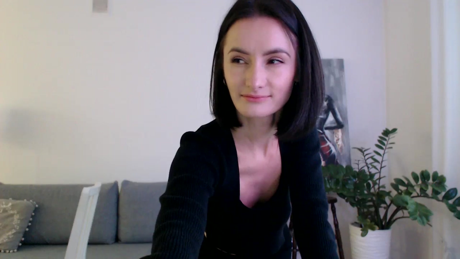 Gallery image thumbnail from the_realpearl's myfreecams stream on, 12/10/2024, 14:05 image 18 of 20