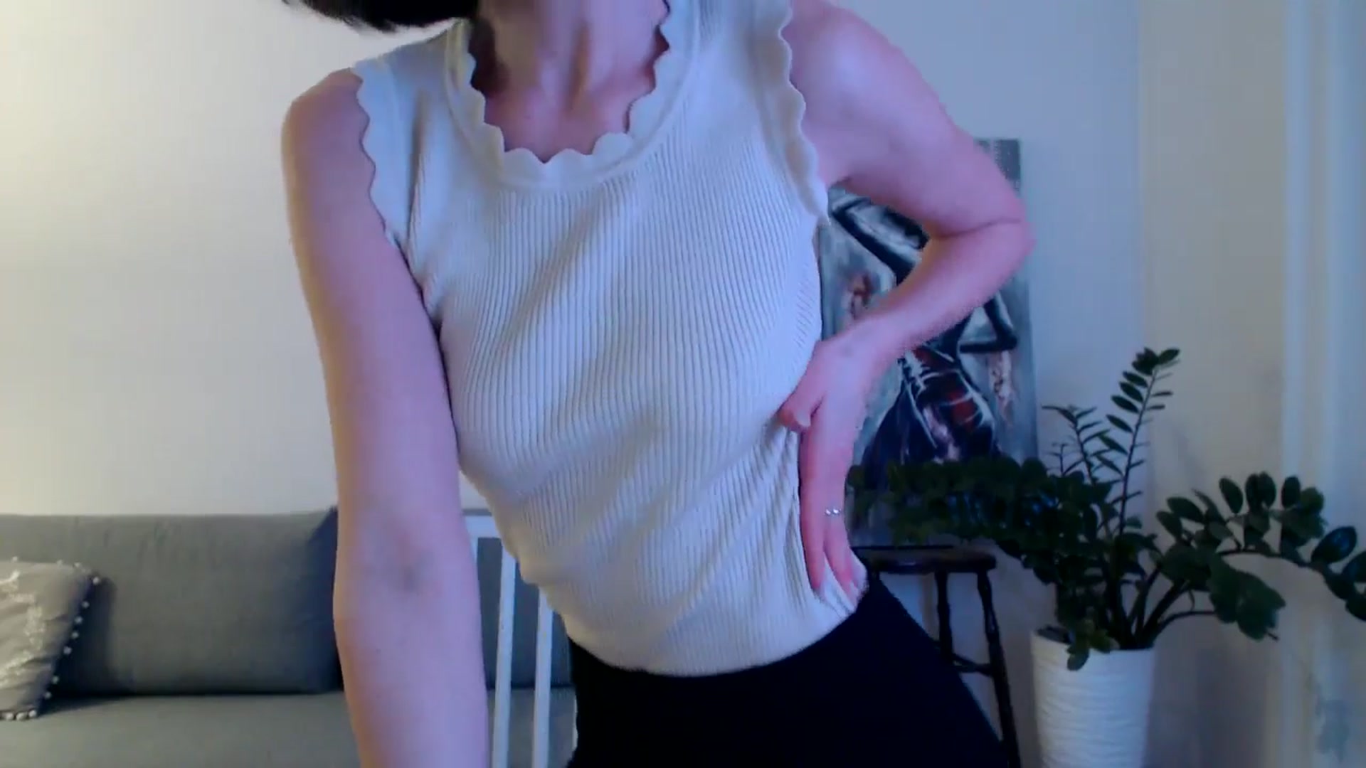 Gallery image thumbnail from the_realpearl's myfreecams stream on, 12/10/2024, 15:39 image 18 of 20