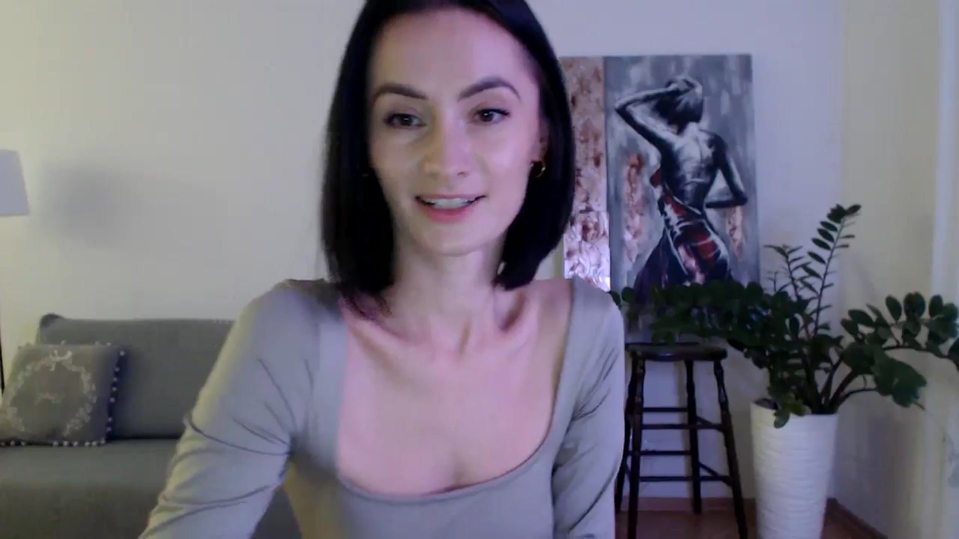 Gallery image thumbnail from the_realpearl's myfreecams stream on, 12/11/2024, 18:54 image 6 of 20
