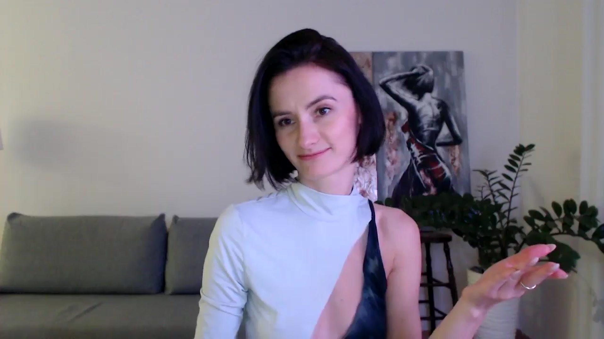 Gallery image thumbnail from the_realpearl's myfreecams stream on, 12/13/2024, 18:49 image 2 of 20