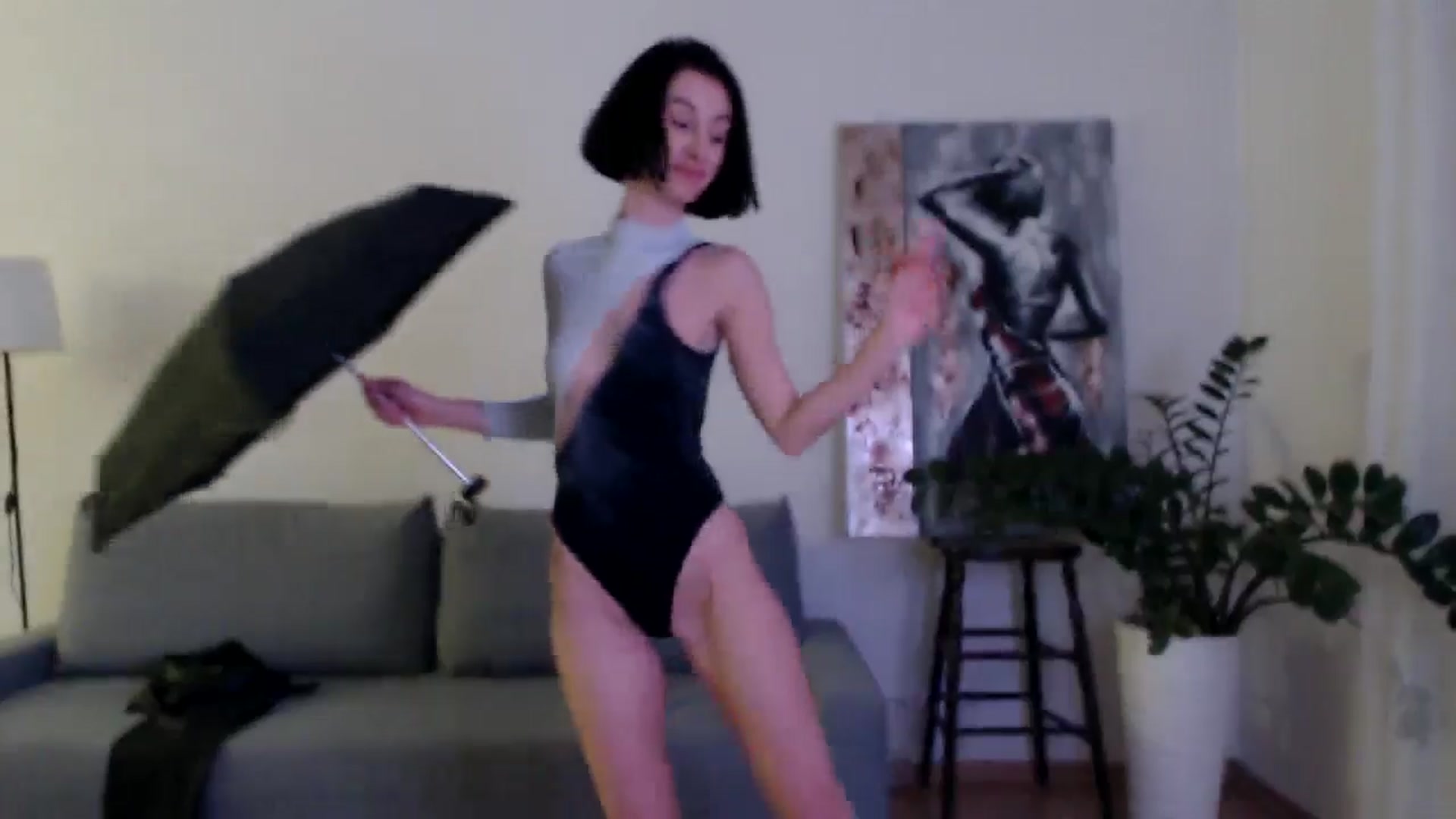 Gallery image thumbnail from the_realpearl's myfreecams stream on, 12/13/2024, 18:49 image 10 of 20