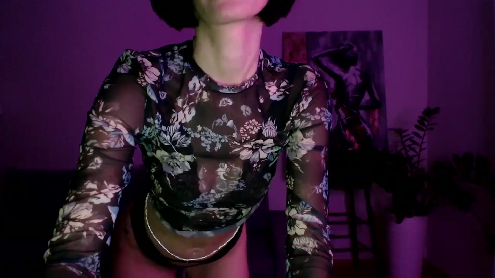Gallery image thumbnail from the_realpearl's myfreecams stream on, 12/16/2024, 18:19 image 2 of 20