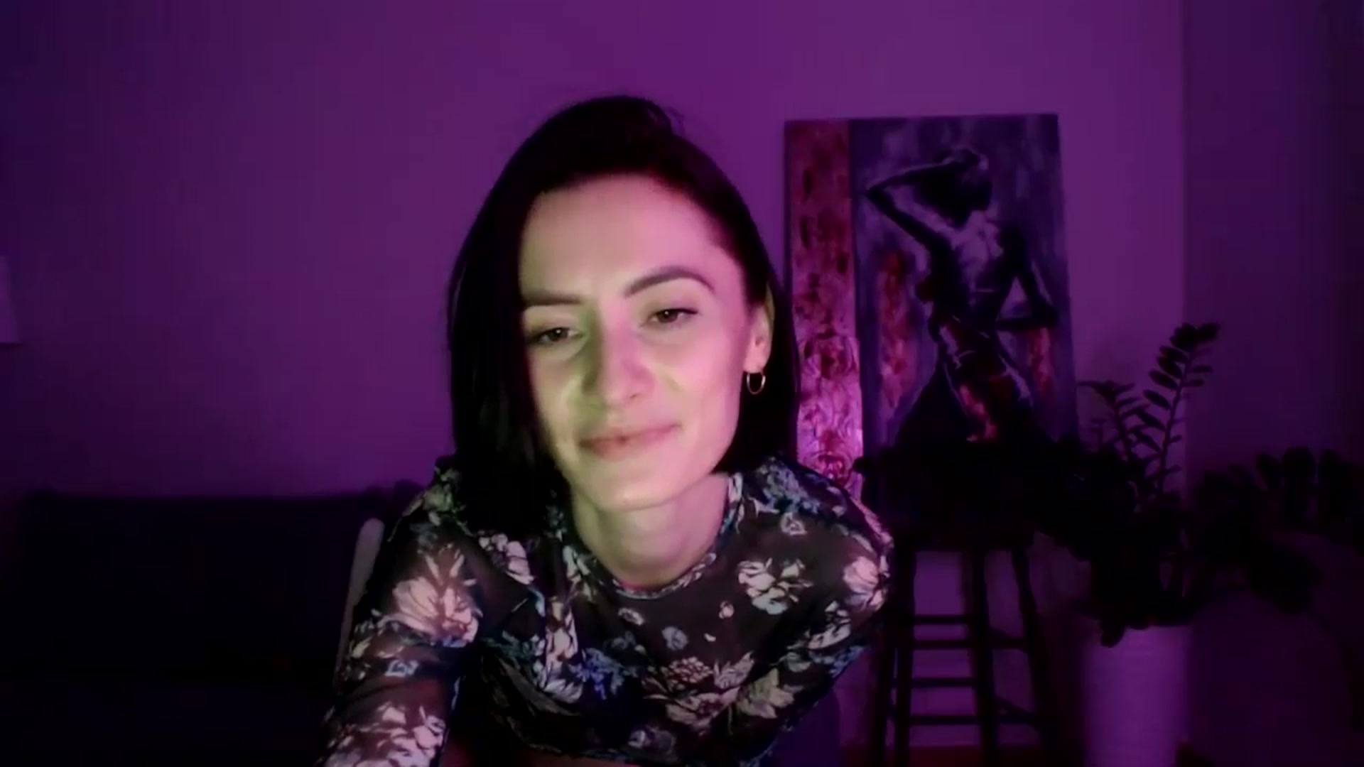 Gallery image thumbnail from the_realpearl's myfreecams stream on, 12/16/2024, 18:19 image 15 of 20