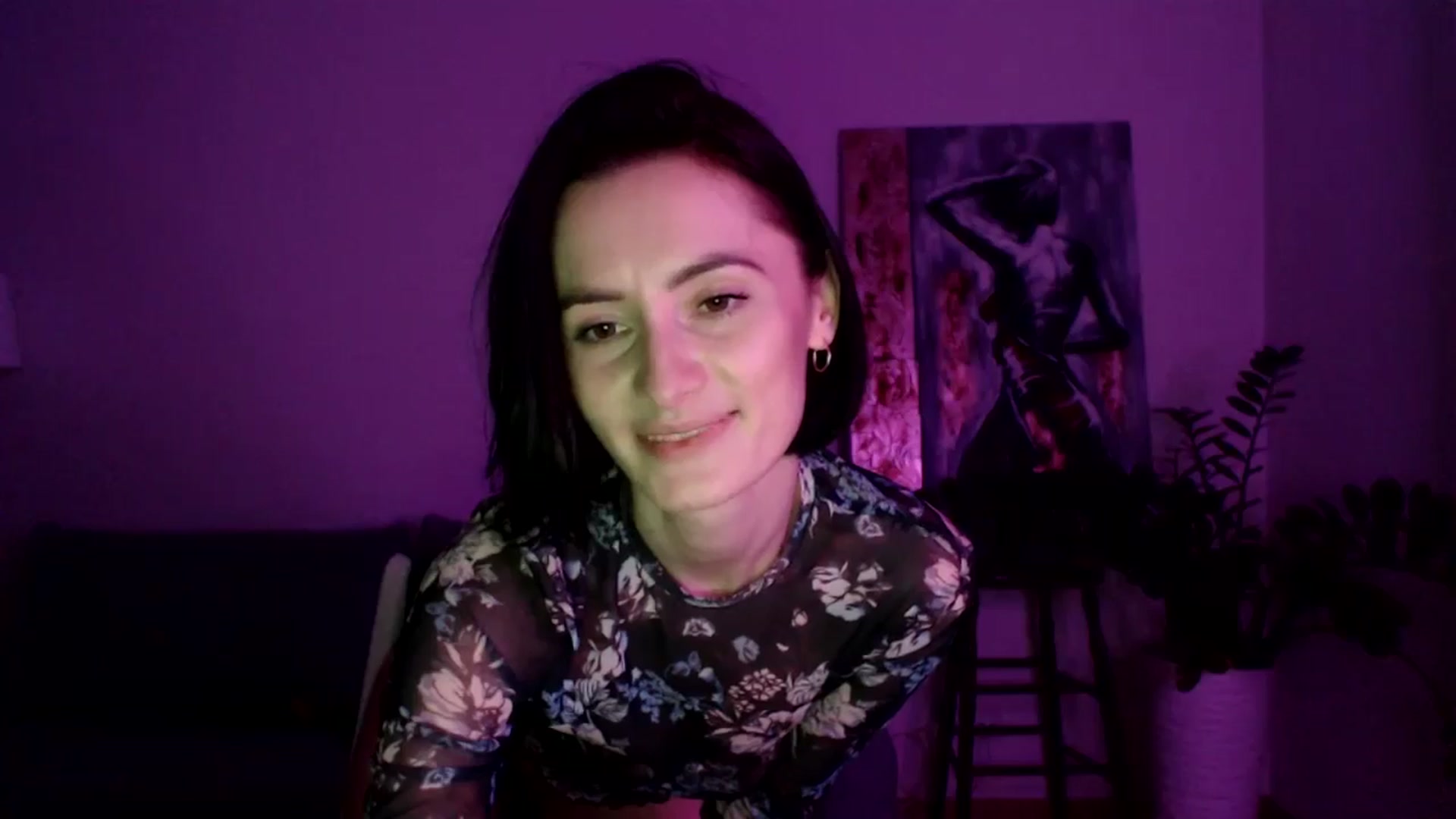 Gallery image thumbnail from the_realpearl's myfreecams stream on, 12/16/2024, 18:19 image 14 of 20