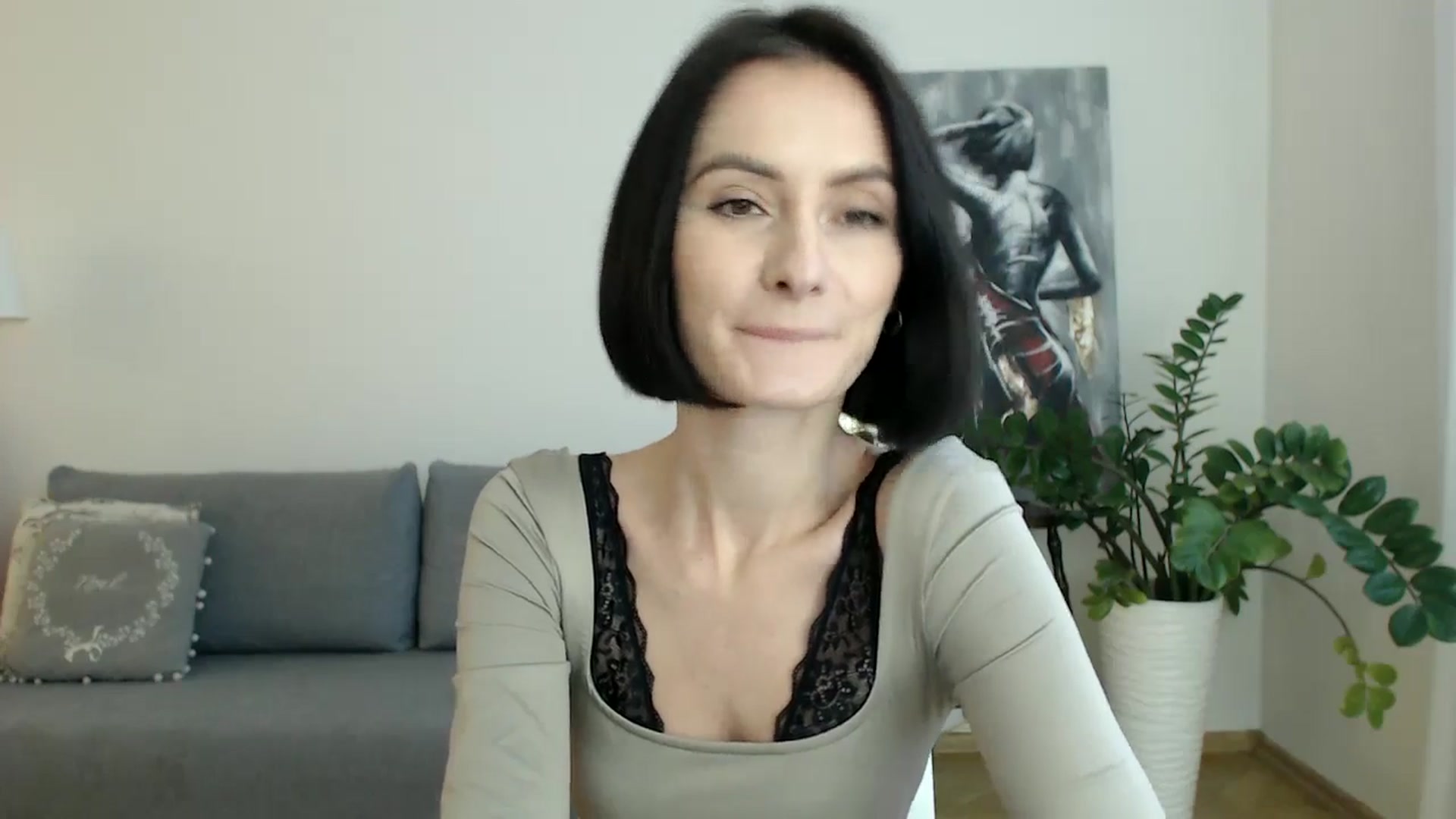 Gallery image thumbnail from the_realpearl's myfreecams stream on, 01/08/2025, 14:32 image 12 of 20