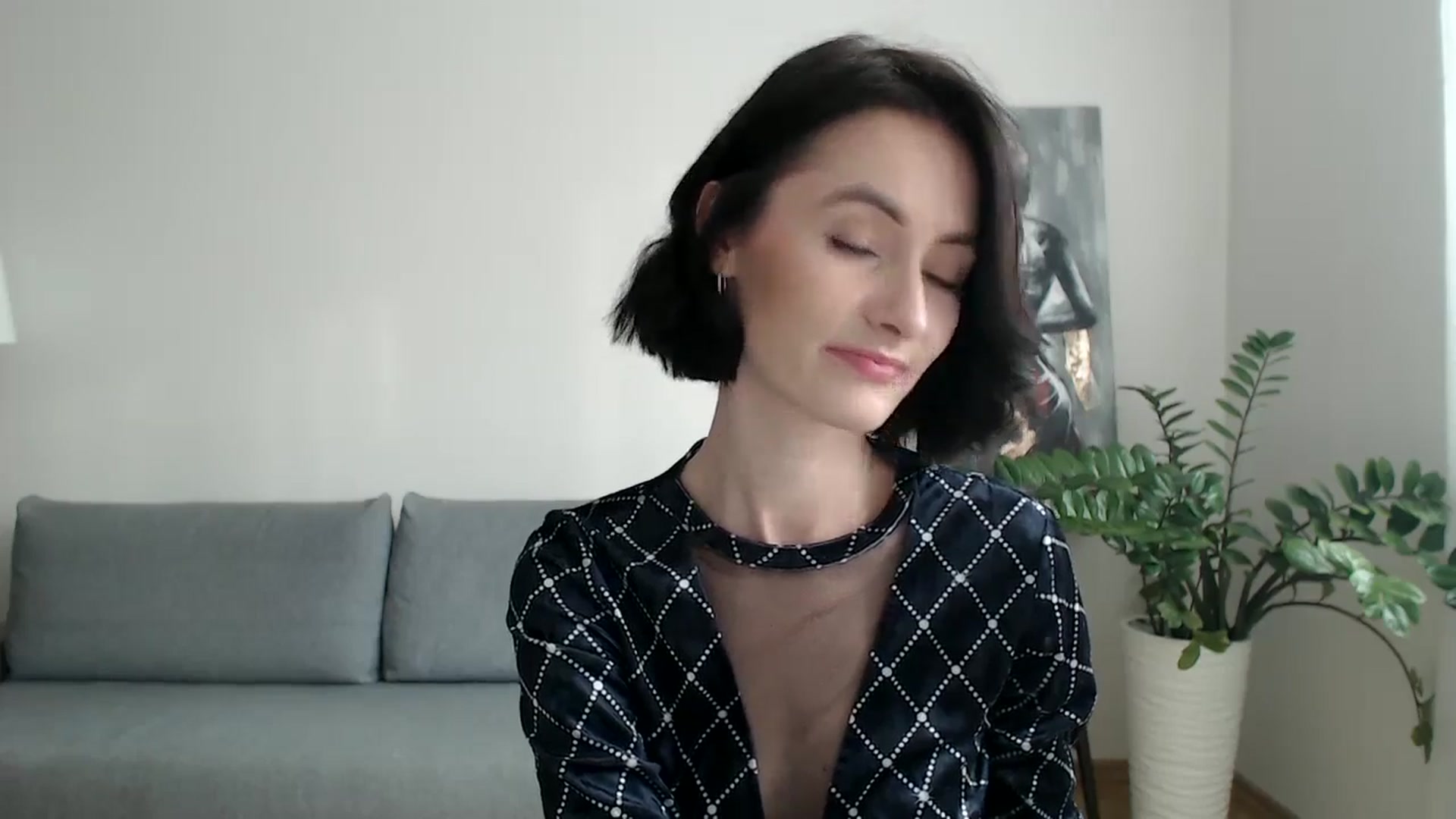 Gallery image thumbnail from the_realpearl's myfreecams stream on, 01/14/2025, 14:23 image 4 of 20