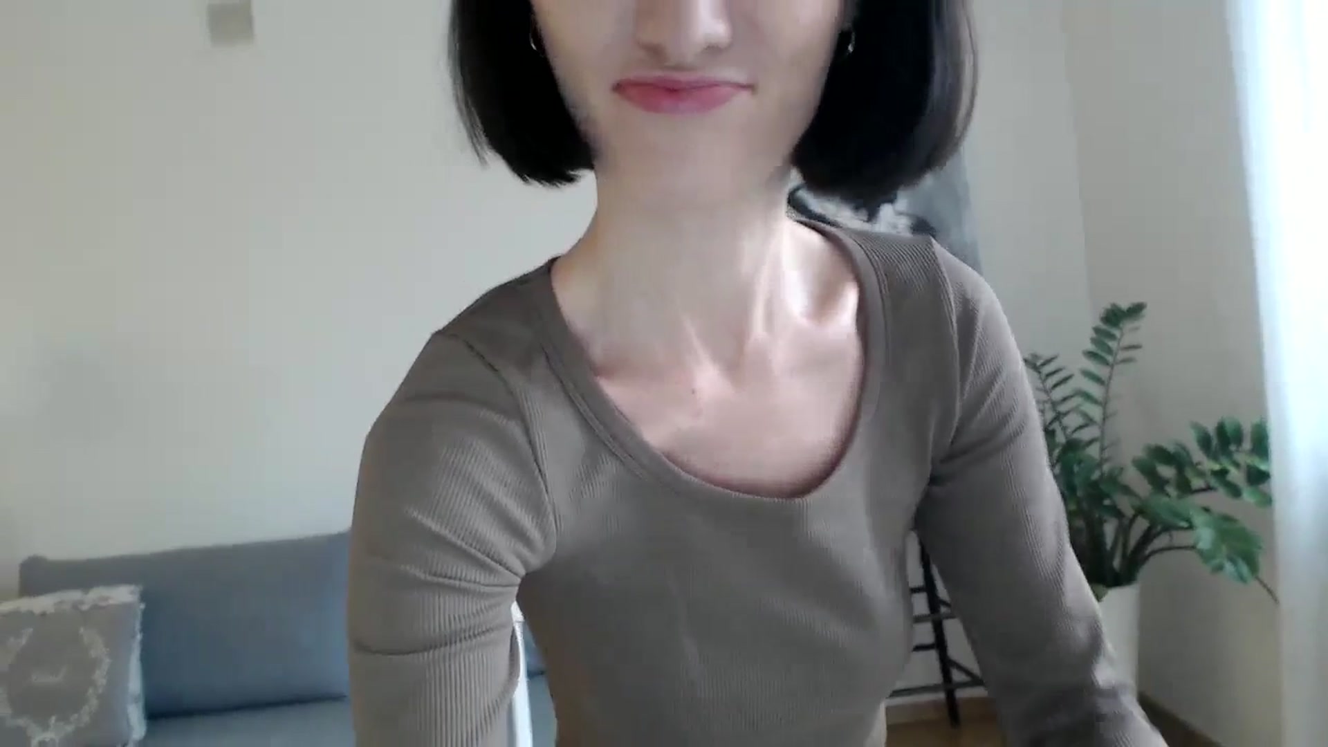 Gallery image thumbnail from the_realpearl's myfreecams stream on, 01/16/2025, 08:45 image 8 of 20