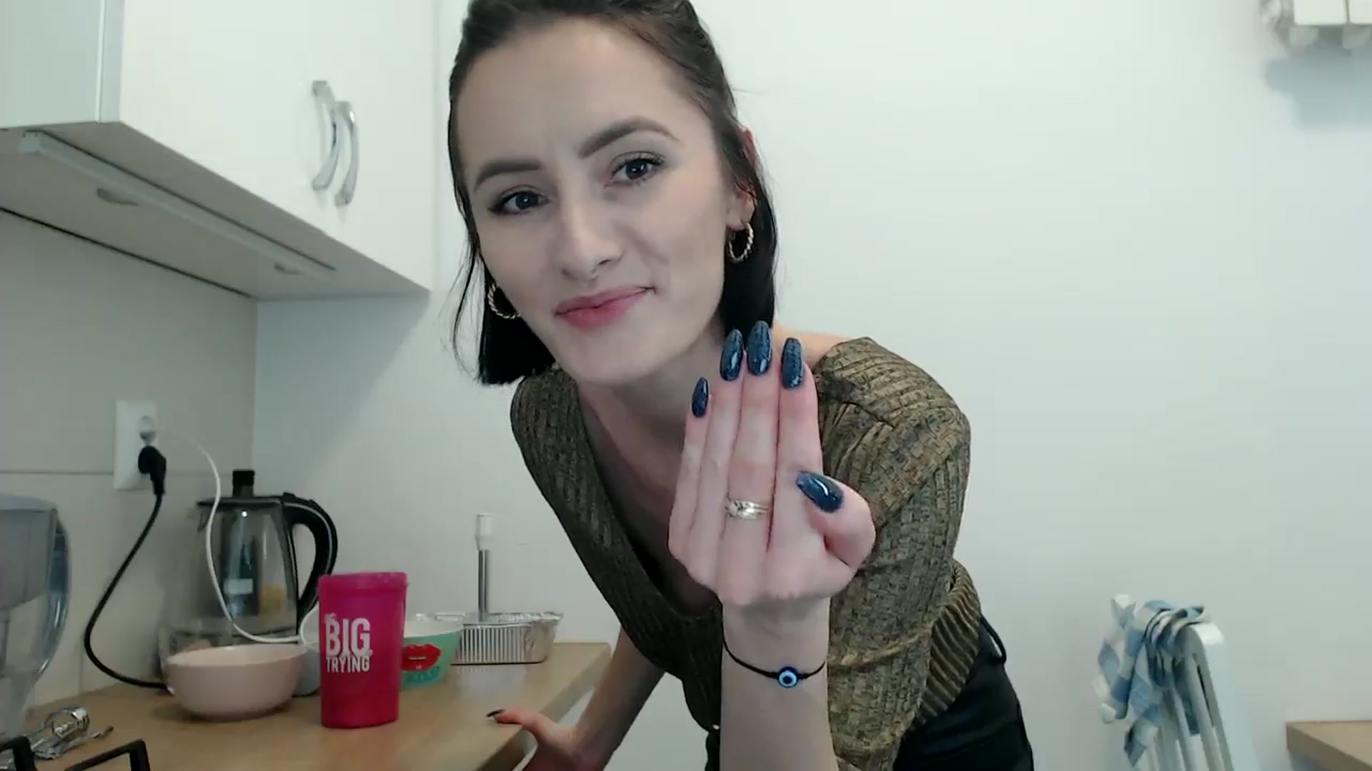 Gallery image thumbnail from the_realpearl's myfreecams stream on, 01/17/2025, 19:17 image 2 of 20