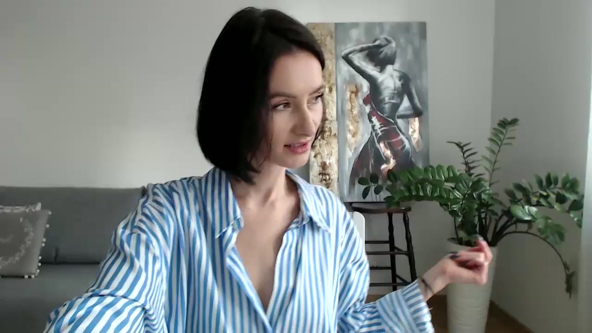 Gallery image thumbnail from the_realpearl's myfreecams stream on, 01/20/2025, 12:22 image 3 of 20