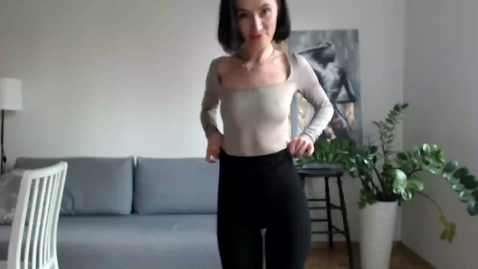 Gallery image thumbnail from the_realpearl's myfreecams stream on, 01/27/2025, 10:40 image 17 of 20