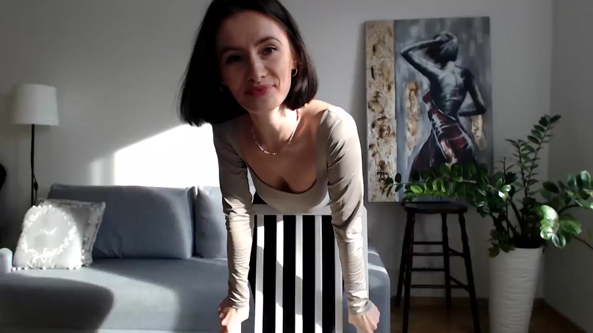 Gallery image thumbnail from the_realpearl's myfreecams stream on, 01/27/2025, 12:05 image 12 of 20