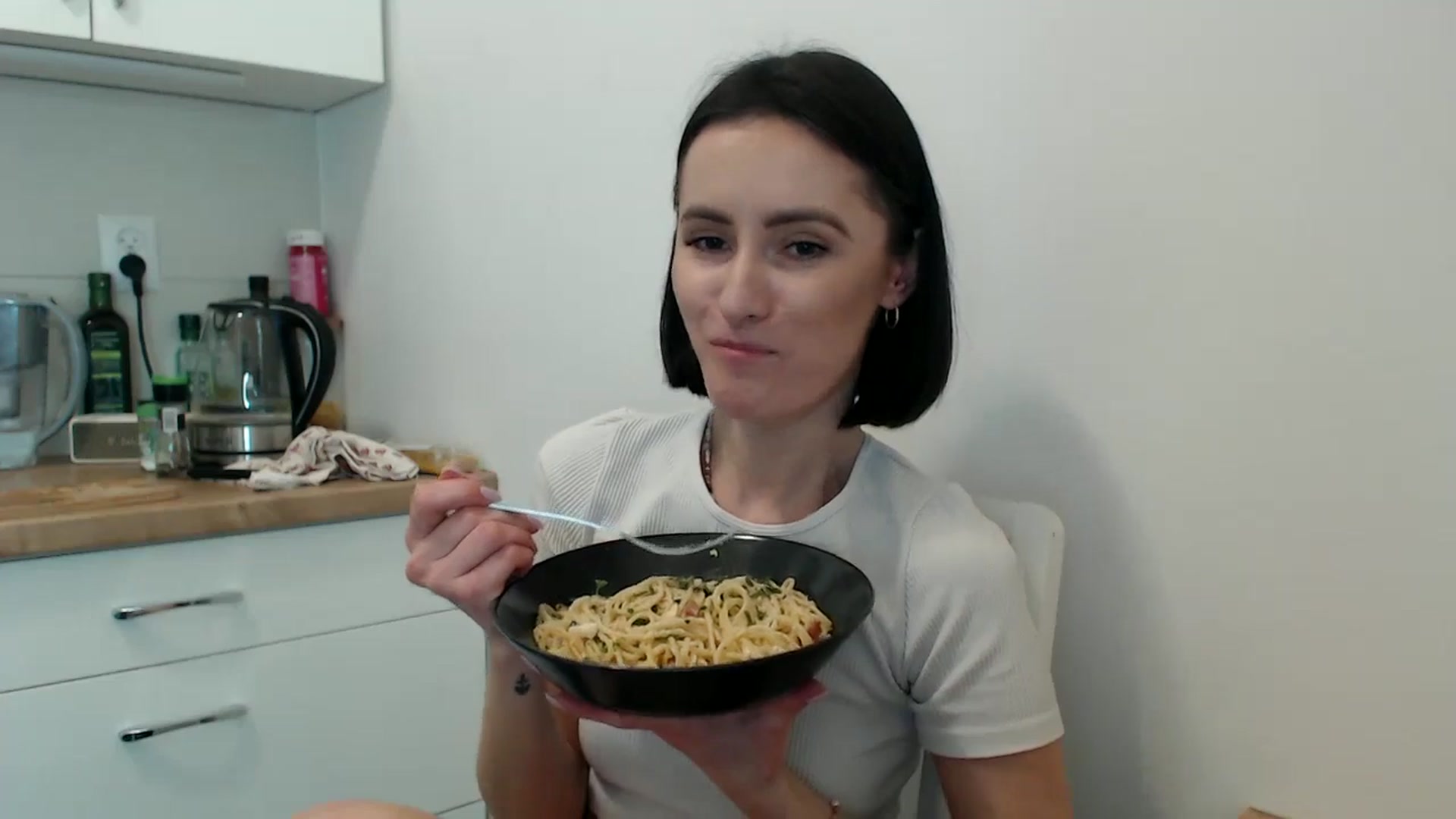 Gallery image thumbnail from the_realpearl's myfreecams stream on, 02/09/2025, 17:00 image 6 of 20