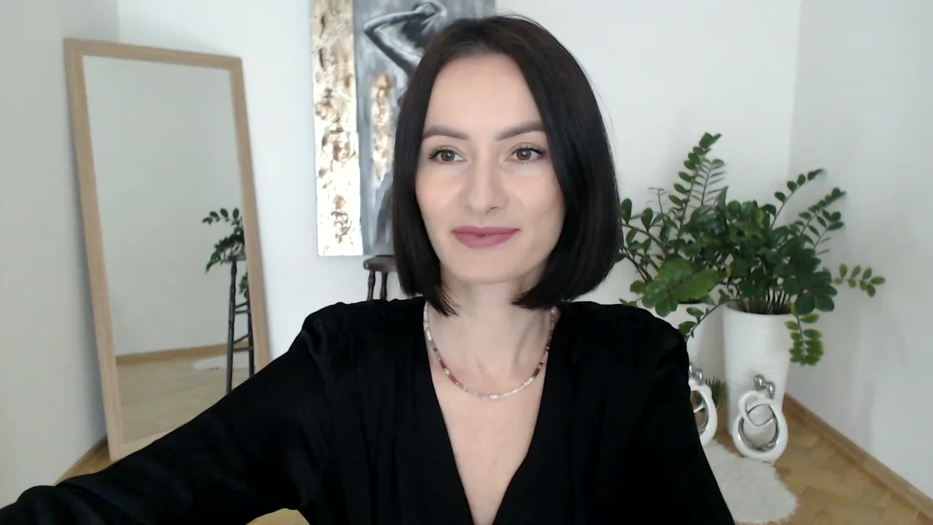 Gallery image thumbnail from the_realpearl's myfreecams stream on, 02/11/2025, 11:53 image 1 of 20
