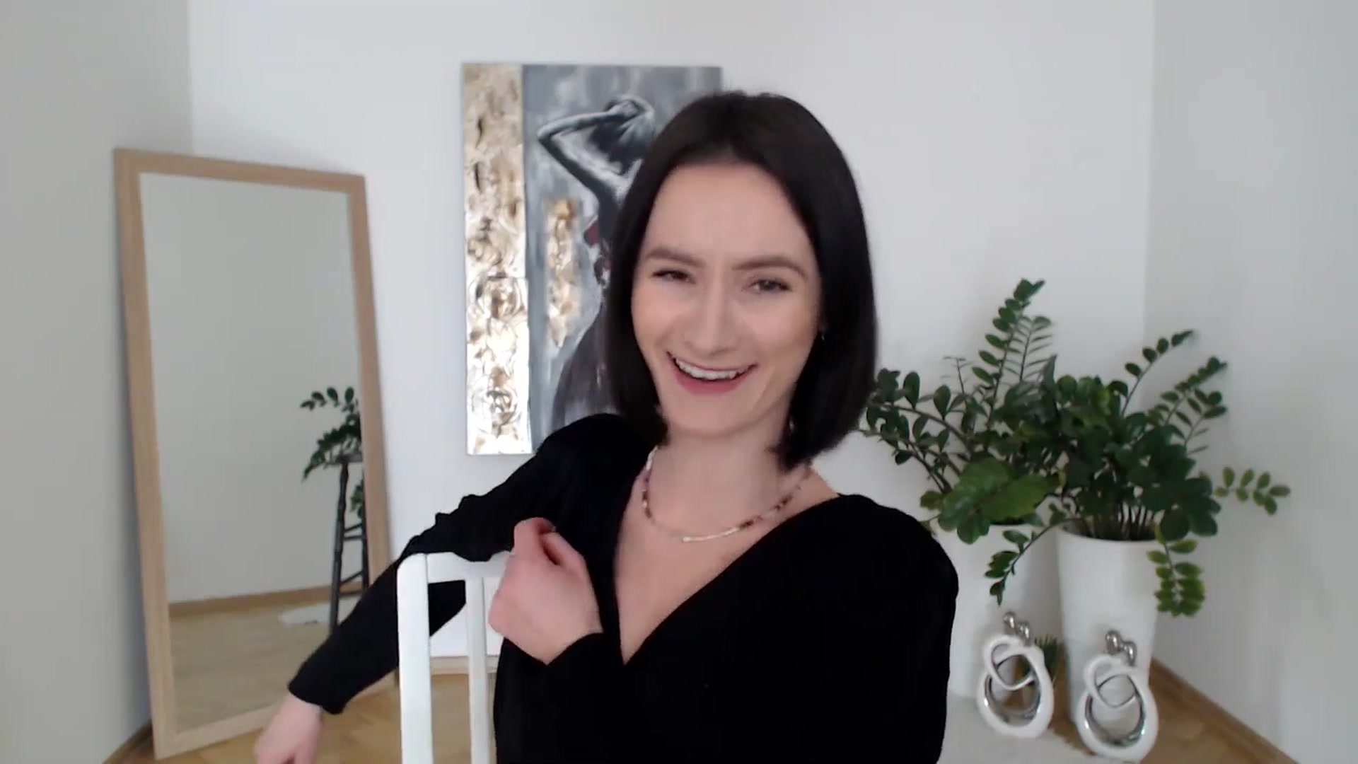 Gallery image thumbnail from the_realpearl's myfreecams stream on, 02/11/2025, 13:16 image 3 of 20