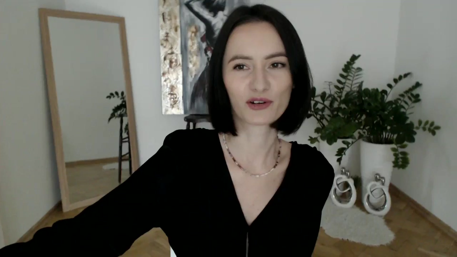 Gallery image thumbnail from the_realpearl's myfreecams stream on, 02/11/2025, 13:16 image 14 of 20