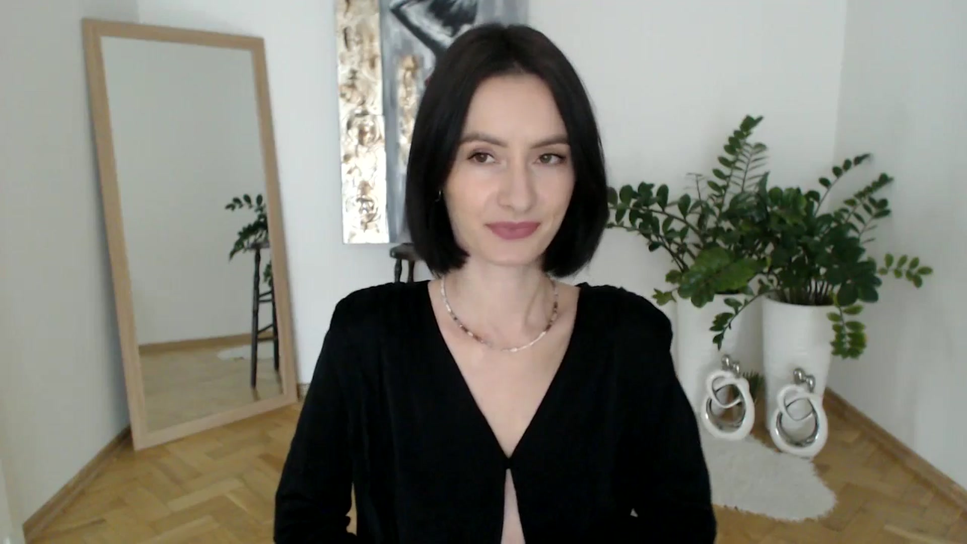 Gallery image thumbnail from the_realpearl's myfreecams stream on, 02/11/2025, 13:16 image 12 of 20