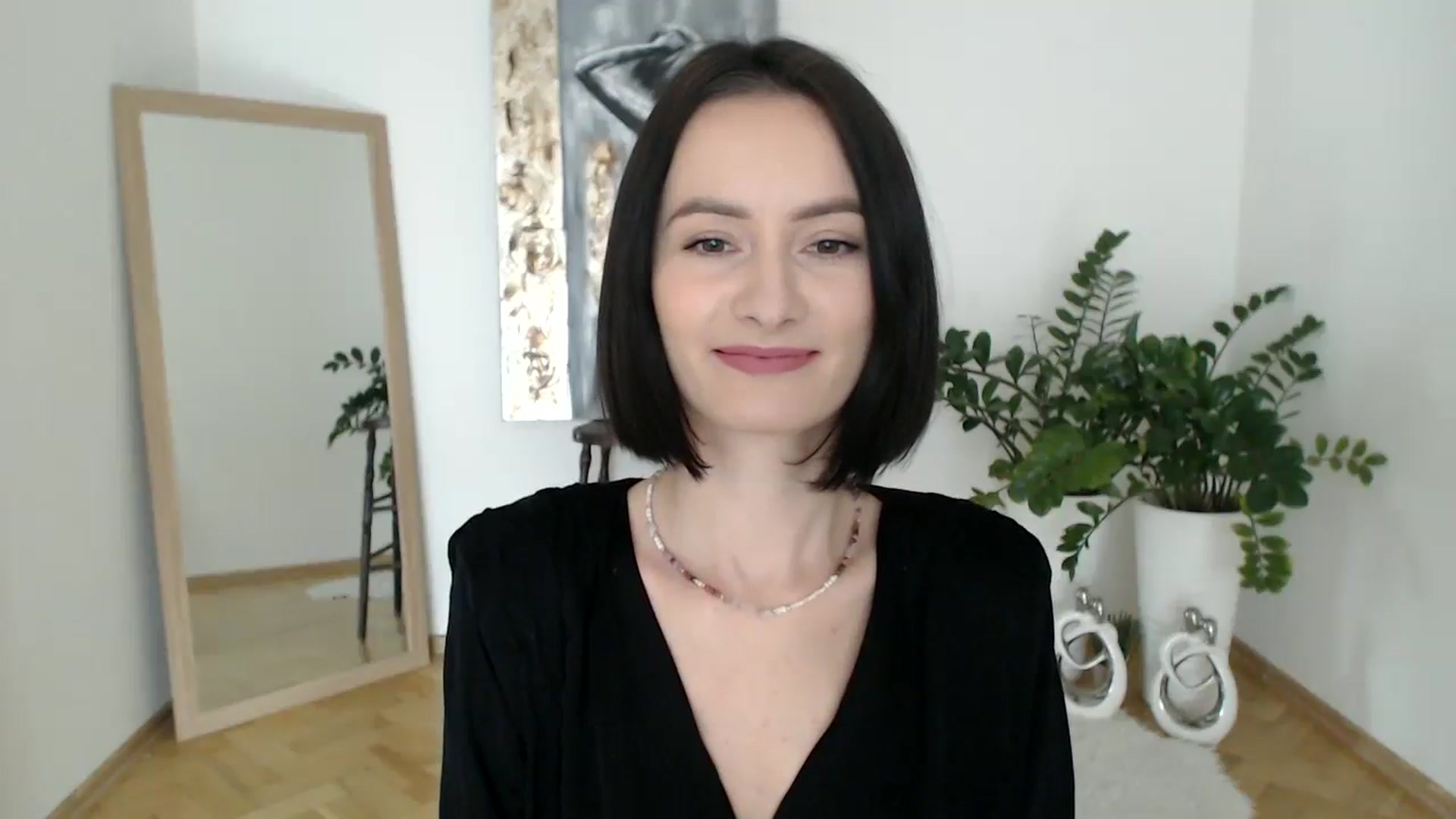 Gallery image thumbnail from the_realpearl's myfreecams stream on, 02/11/2025, 13:16 image 4 of 20