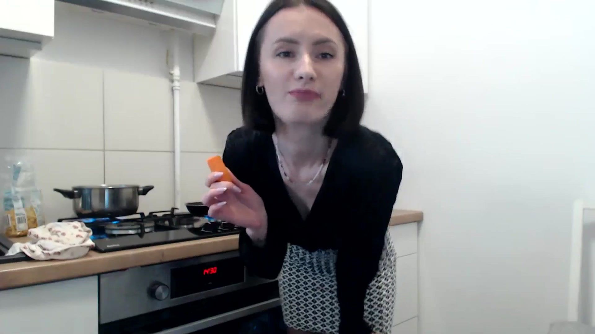 Gallery image thumbnail from the_realpearl's myfreecams stream on, 02/11/2025, 13:36 image 17 of 20