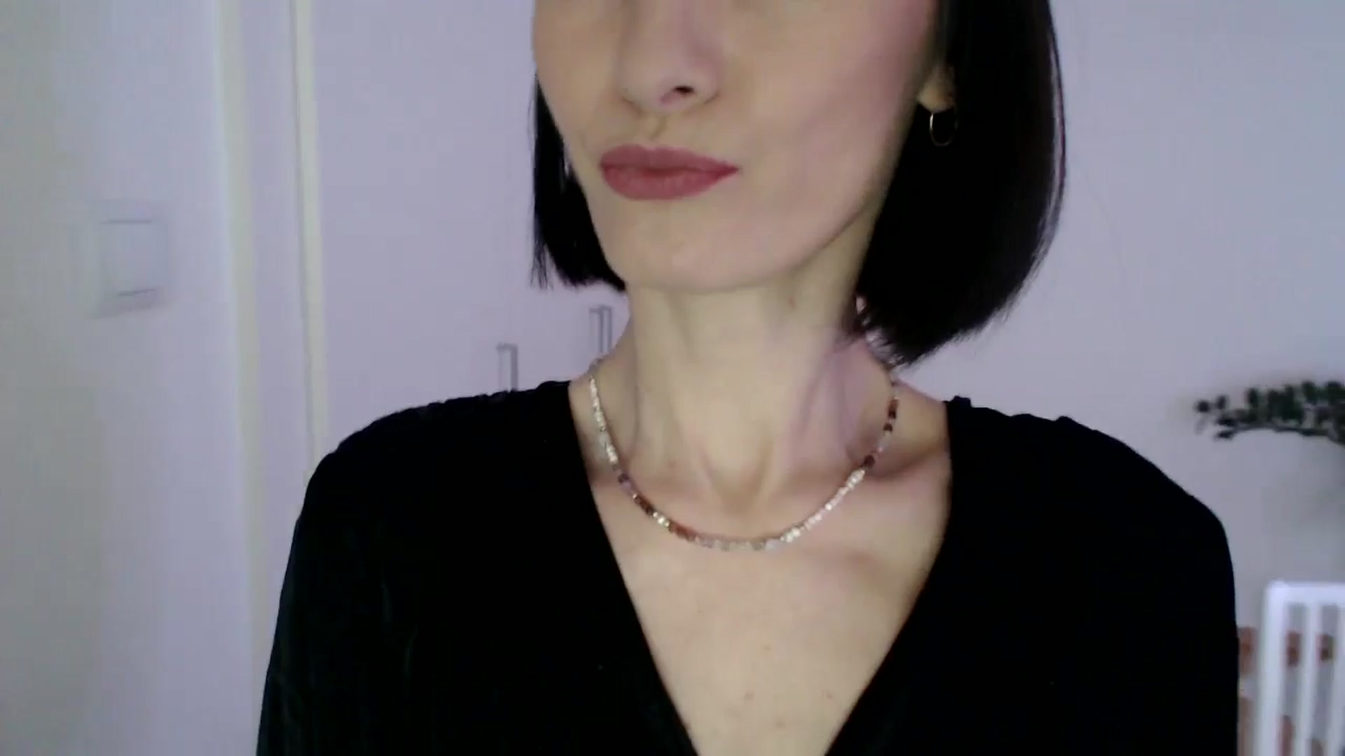 Gallery image thumbnail from the_realpearl's myfreecams stream on, 02/11/2025, 13:36 image 3 of 20