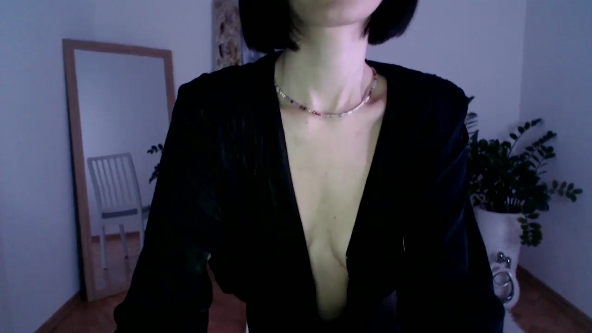 Gallery image thumbnail from the_realpearl's myfreecams stream on, 02/11/2025, 15:52 image 14 of 20