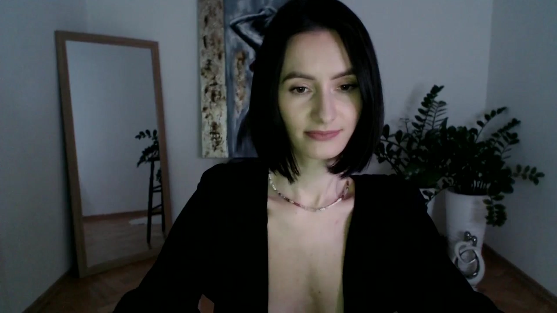 Gallery image thumbnail from the_realpearl's myfreecams stream on, 02/11/2025, 15:52 image 13 of 20