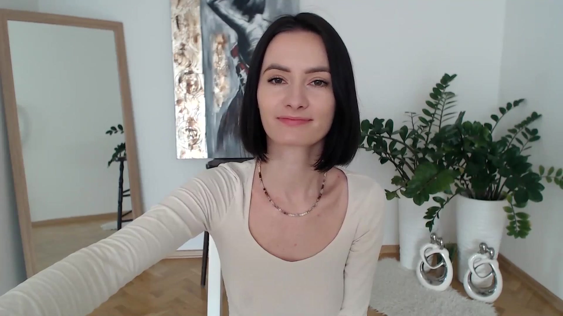 Gallery image thumbnail from the_realpearl's myfreecams stream on, 02/13/2025, 08:11 image 5 of 20