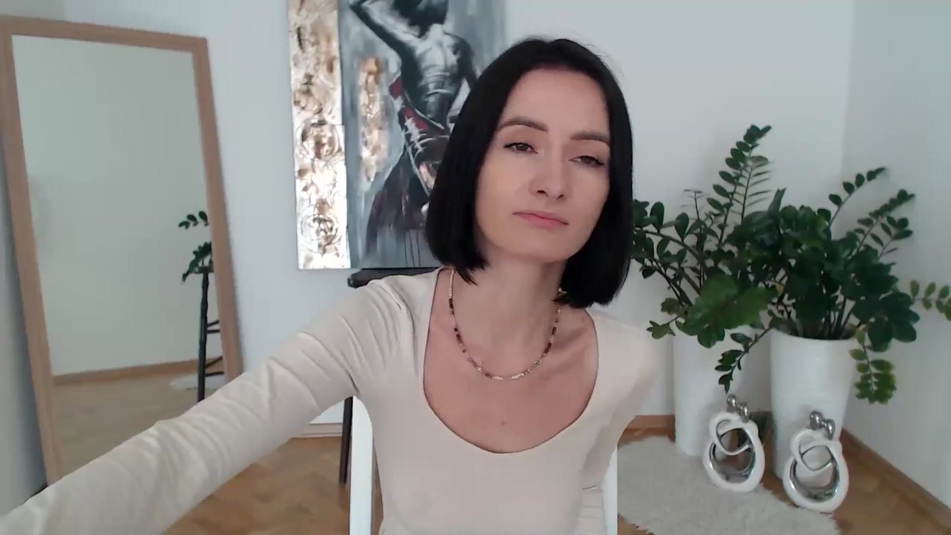 Gallery image thumbnail from the_realpearl's myfreecams stream on, 02/13/2025, 08:11 image 18 of 20