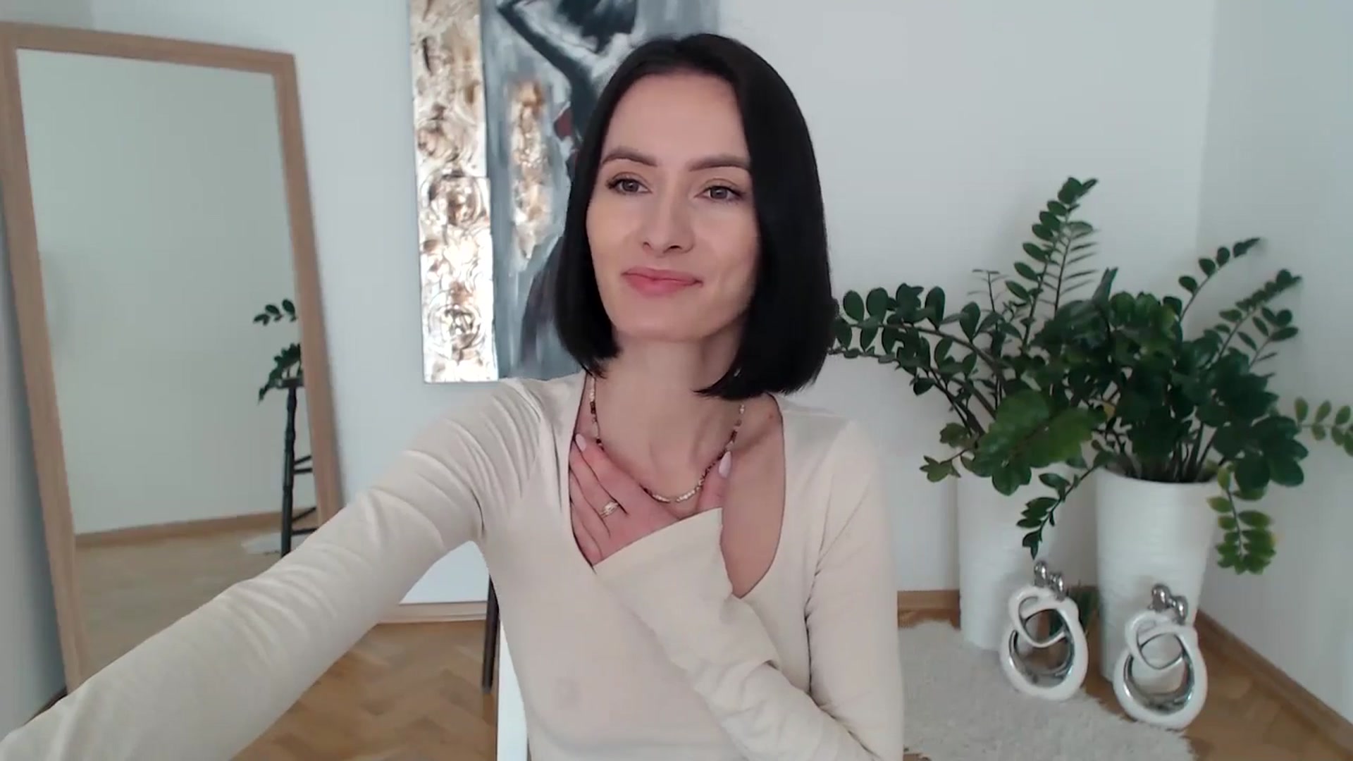 Gallery image thumbnail from the_realpearl's myfreecams stream on, 02/13/2025, 08:11 image 20 of 20