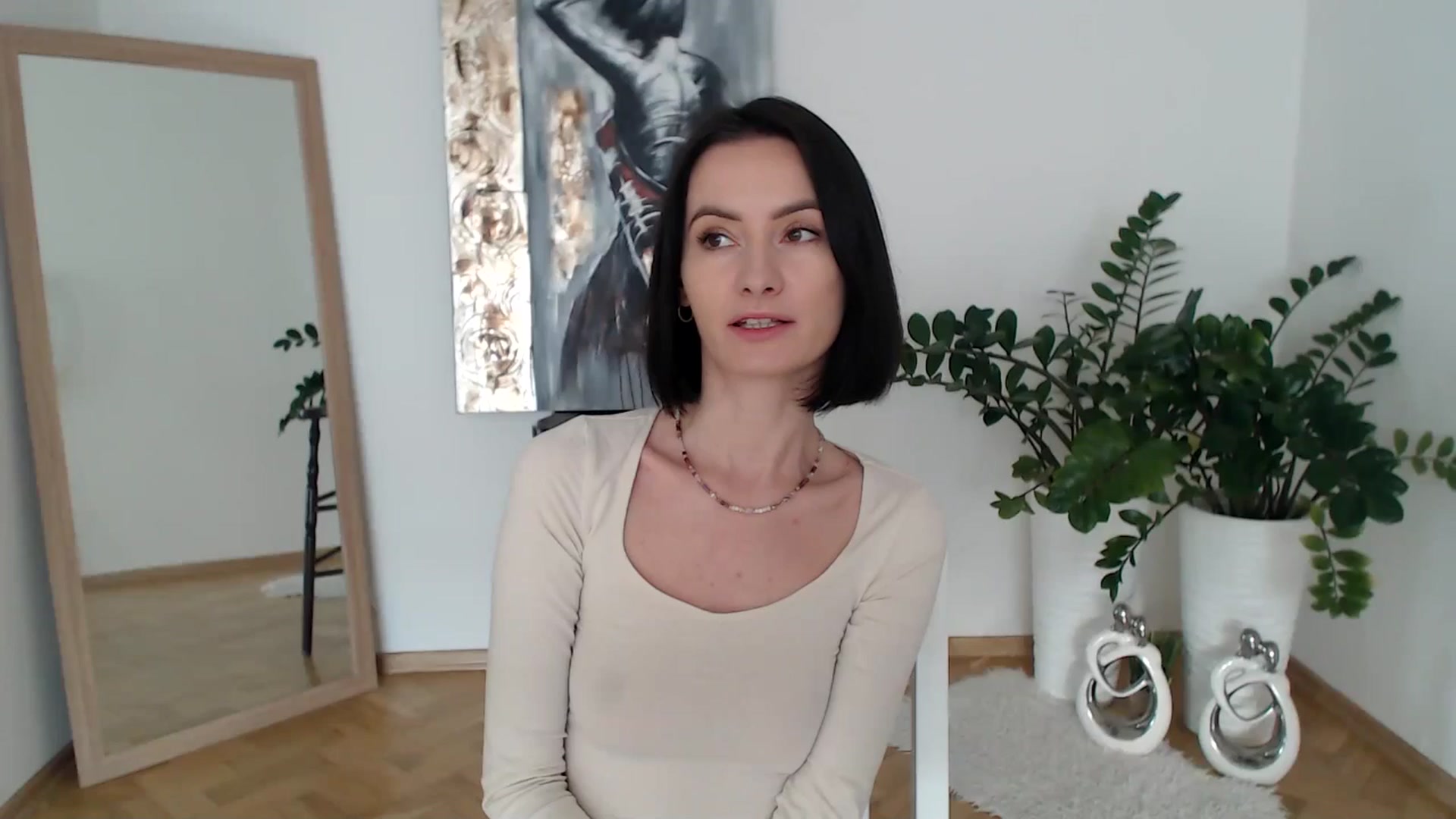 Gallery image thumbnail from the_realpearl's myfreecams stream on, 02/13/2025, 08:11 image 1 of 20