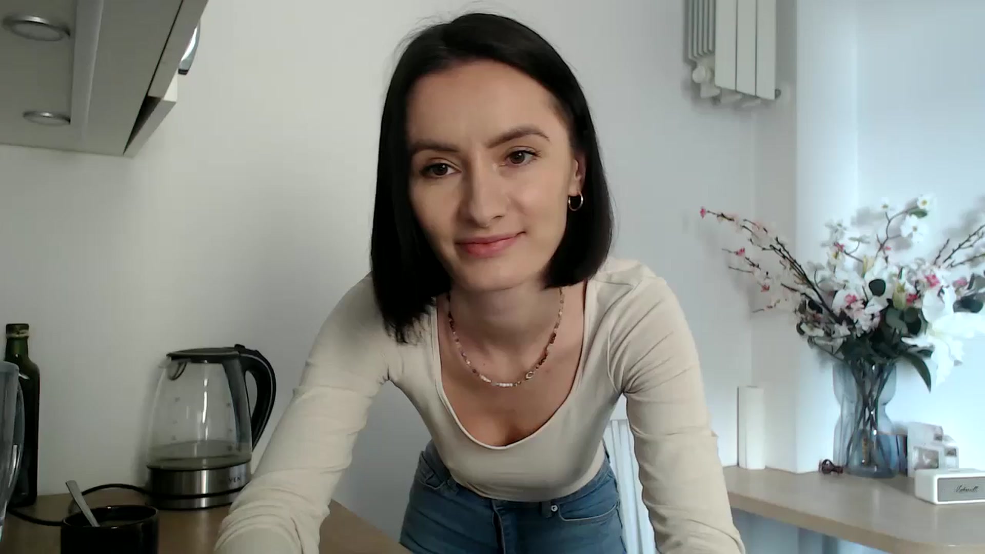 Gallery image thumbnail from the_realpearl's myfreecams stream on, 02/13/2025, 12:41 image 1 of 20