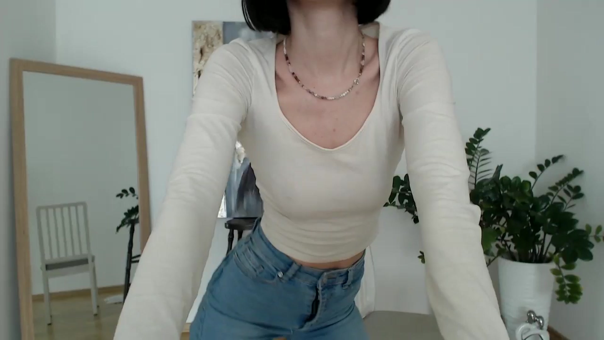 Gallery image thumbnail from the_realpearl's myfreecams stream on, 02/13/2025, 12:41 image 17 of 20