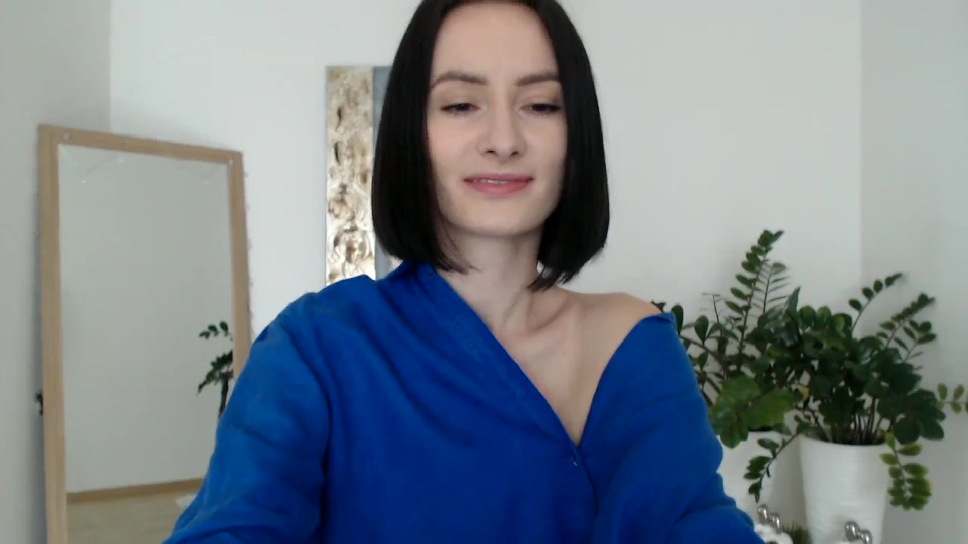Gallery image thumbnail from the_realpearl's myfreecams stream on, 02/16/2025, 13:04 image 5 of 20