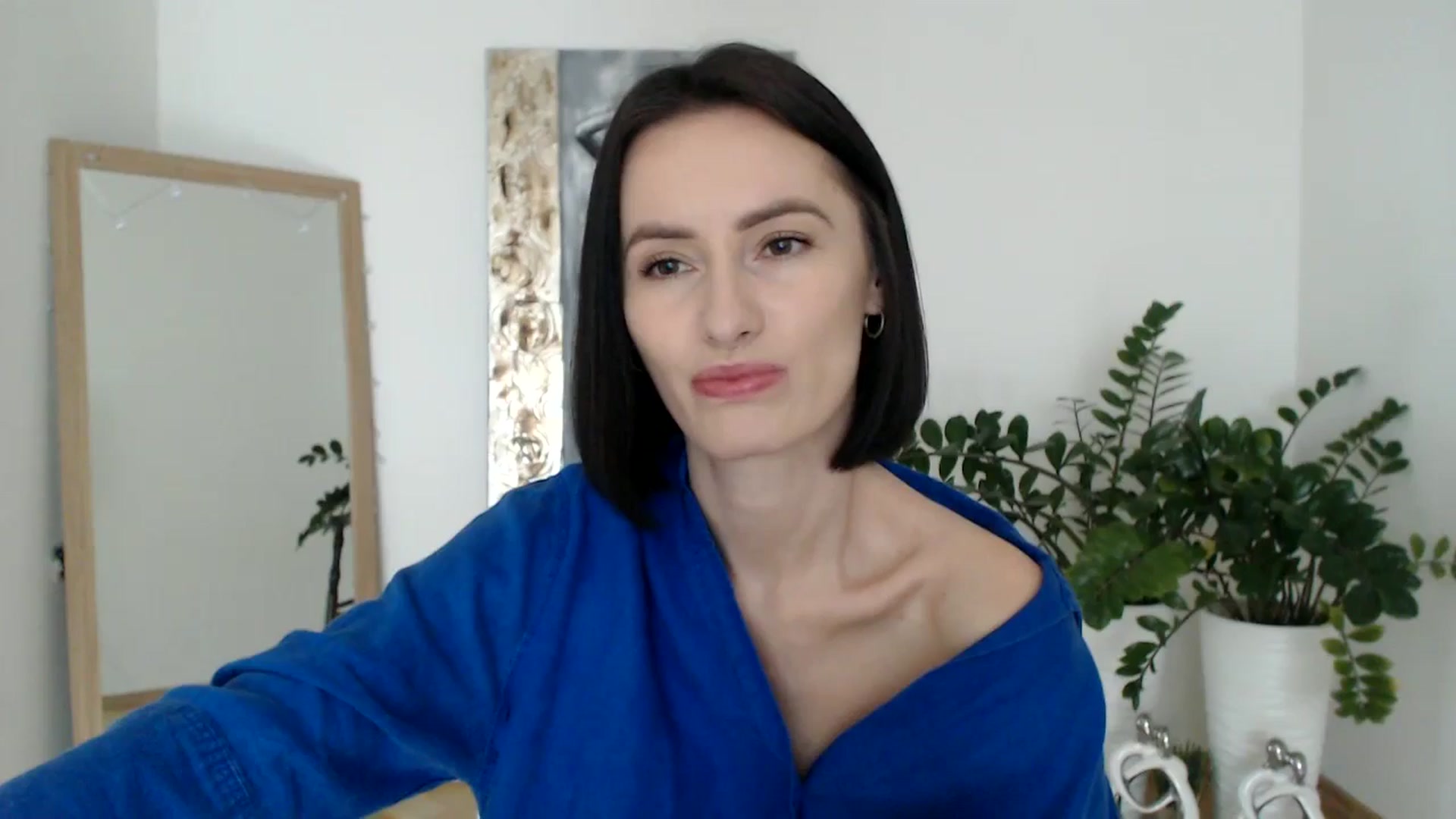 Gallery image thumbnail from the_realpearl's myfreecams stream on, 02/16/2025, 13:54 image 5 of 20