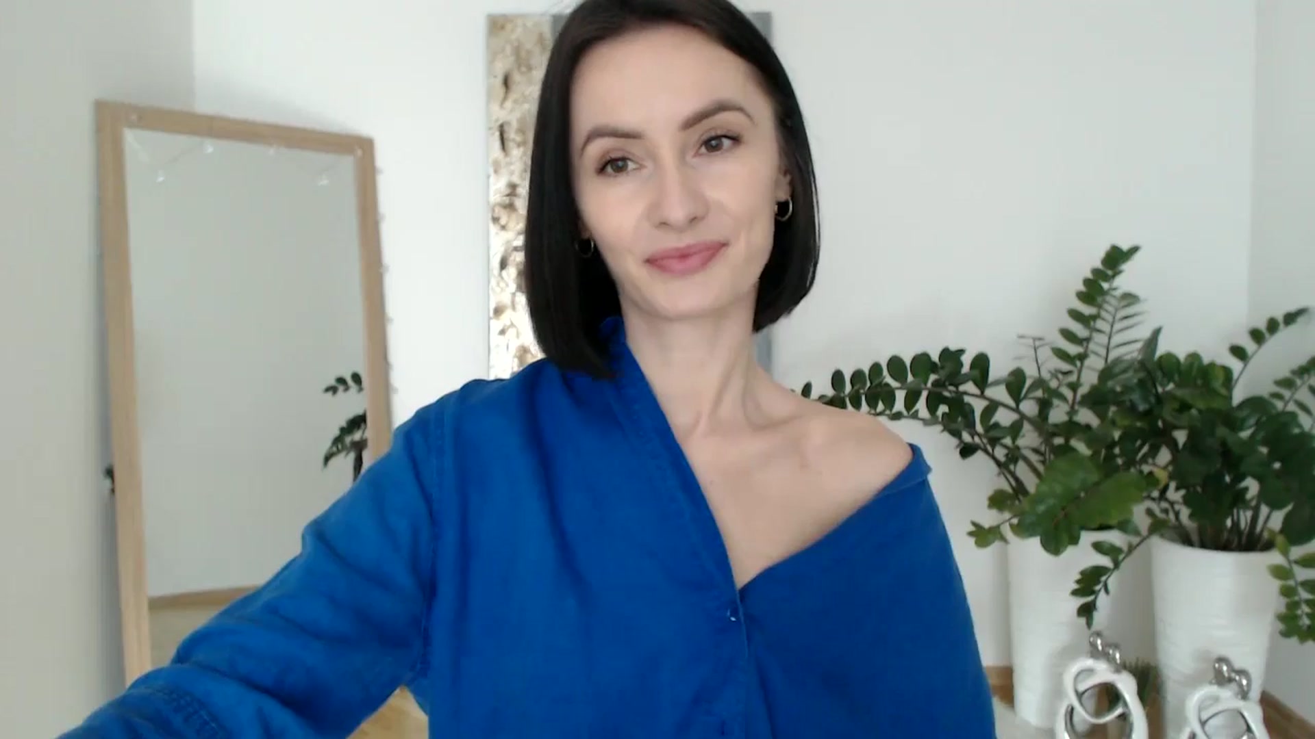 Gallery image thumbnail from the_realpearl's myfreecams stream on, 02/16/2025, 14:34 image 2 of 20