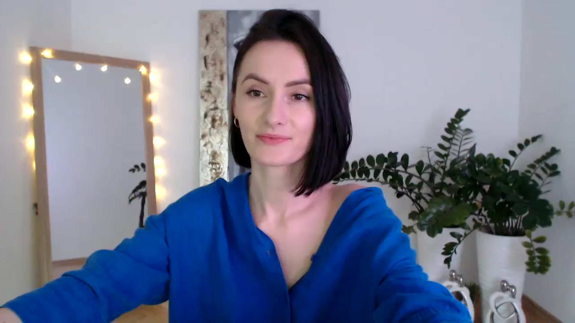 Gallery image thumbnail from the_realpearl's myfreecams stream on, 02/16/2025, 15:19 image 14 of 20