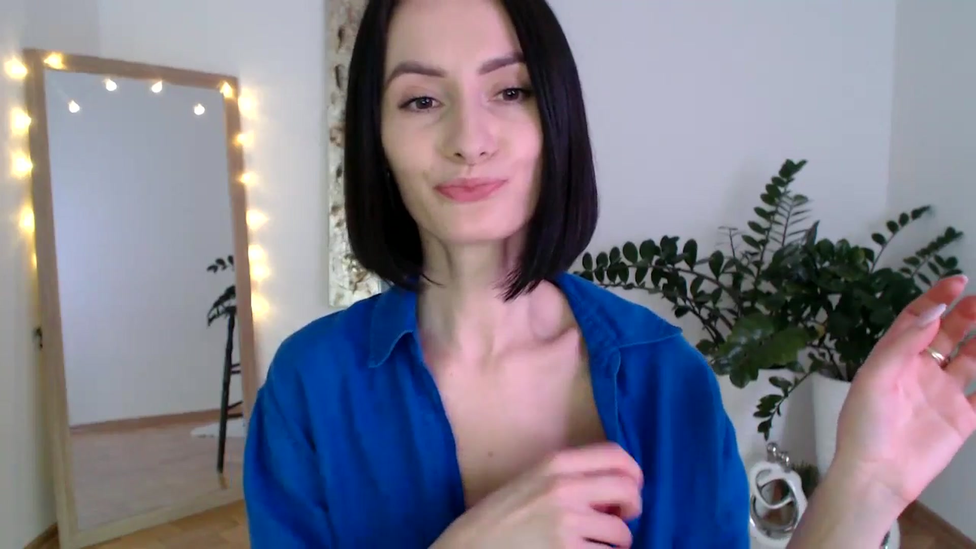 Gallery image thumbnail from the_realpearl's myfreecams stream on, 02/16/2025, 15:19 image 16 of 20