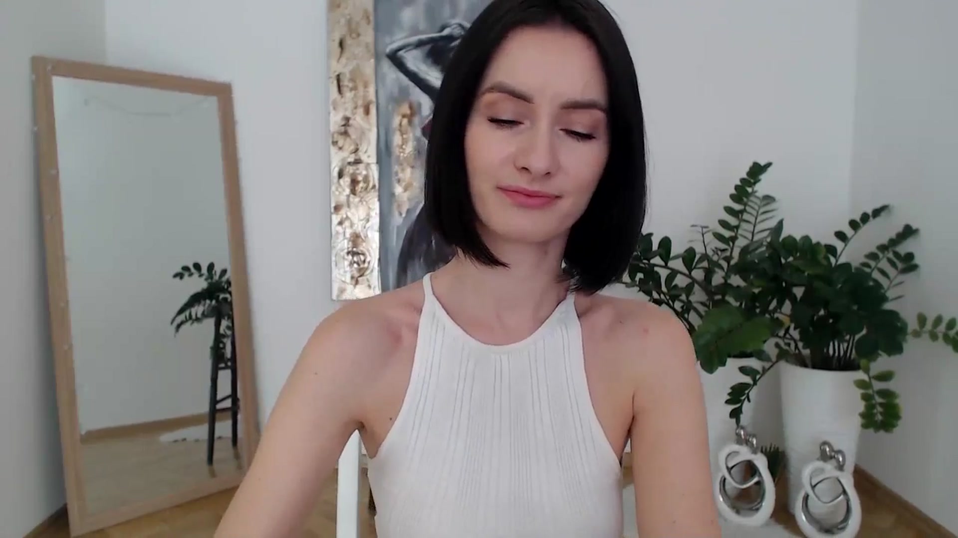 Gallery image thumbnail from the_realpearl's myfreecams stream on, 02/20/2025, 11:32 image 10 of 20