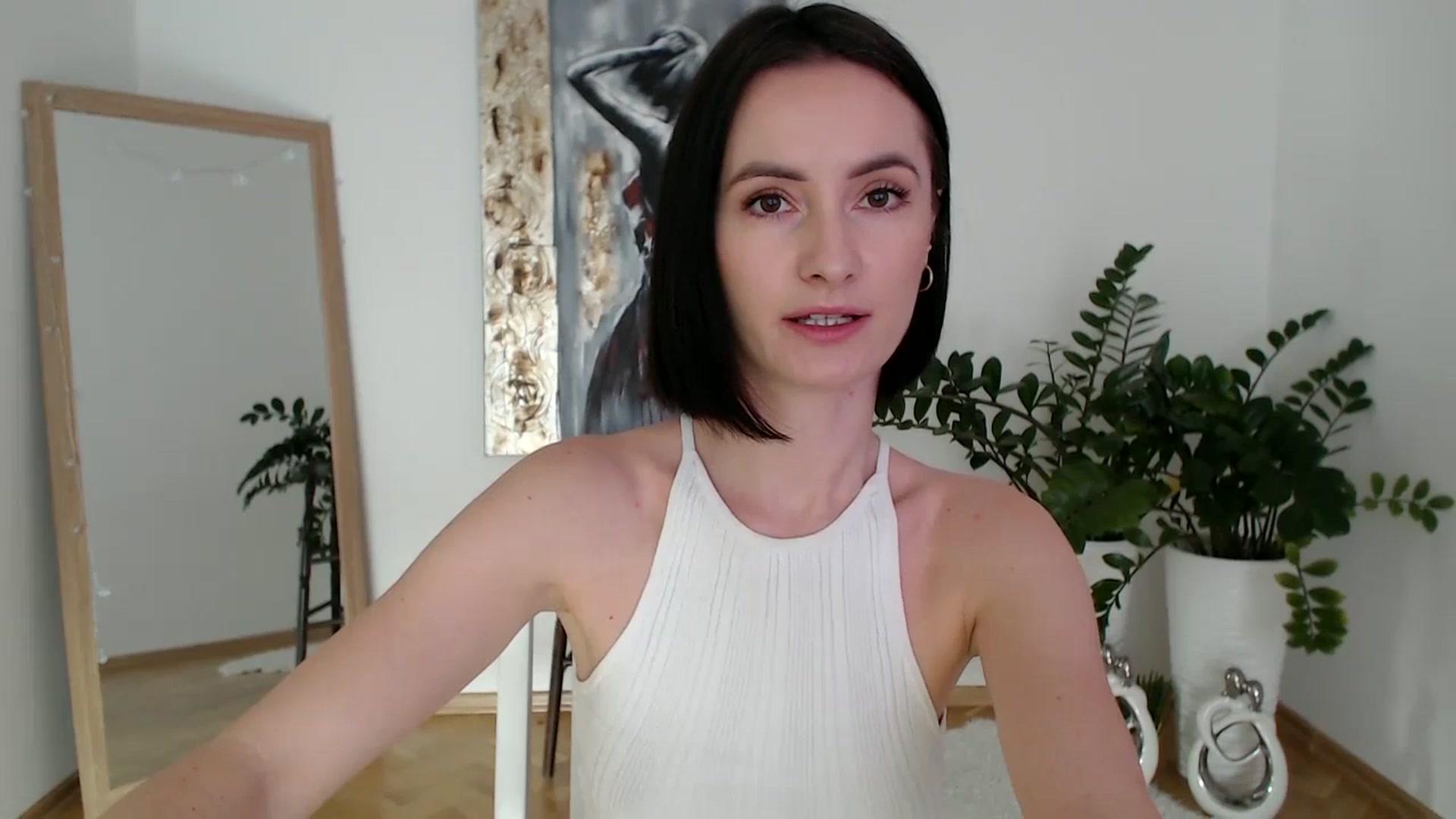 Gallery image thumbnail from the_realpearl's myfreecams stream on, 02/20/2025, 11:32 image 16 of 20