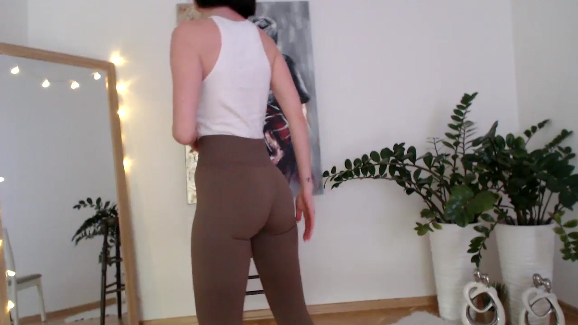 Gallery image thumbnail from the_realpearl's myfreecams stream on, 02/20/2025, 14:16 image 2 of 20