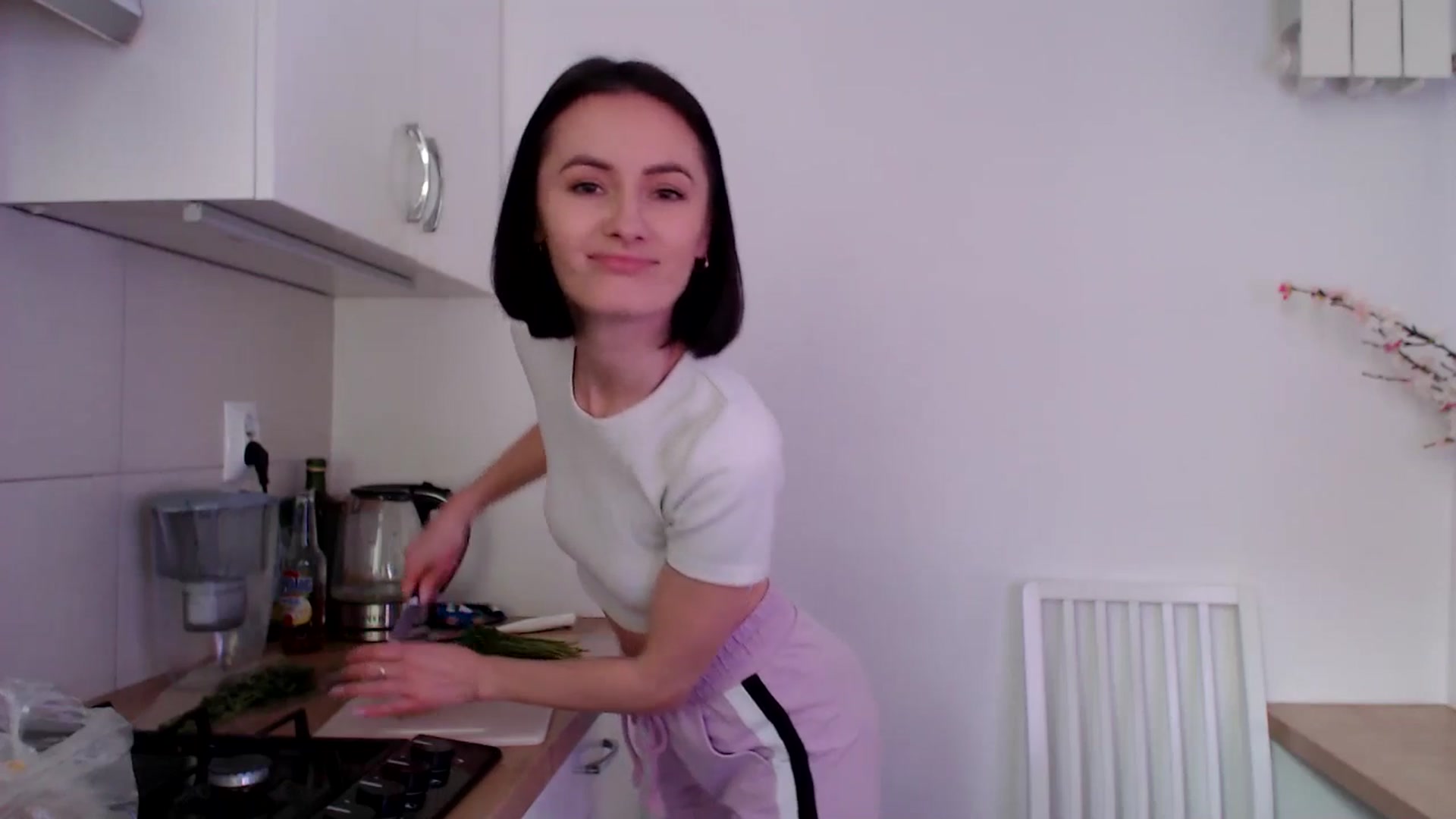 Gallery image thumbnail from the_realpearl's myfreecams stream on, 02/22/2025, 15:00 image 2 of 20