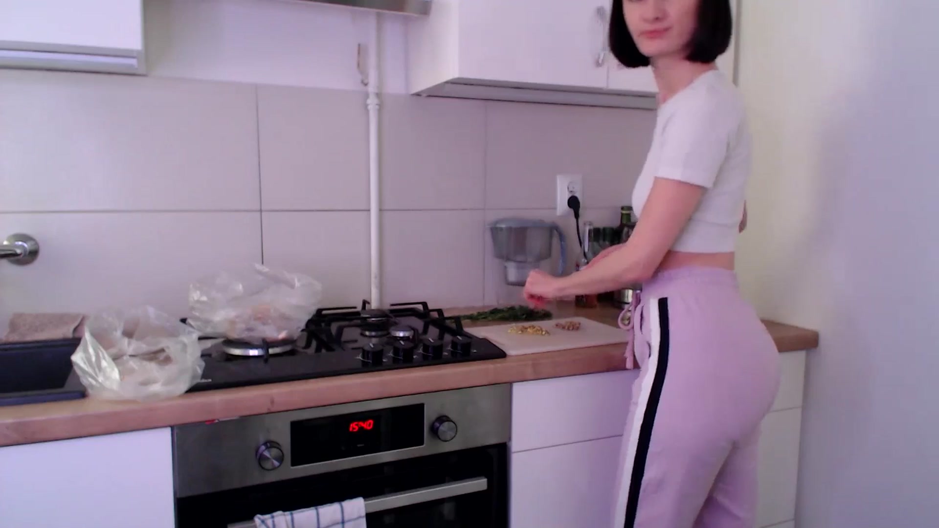 Gallery image thumbnail from the_realpearl's myfreecams stream on, 02/22/2025, 15:00 image 6 of 20
