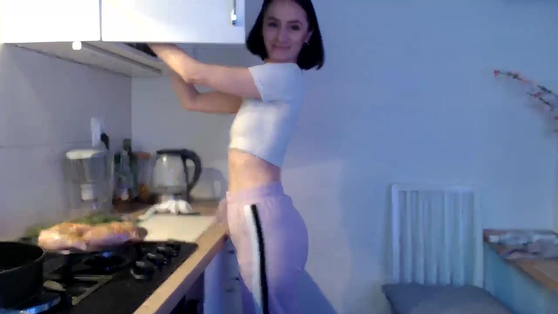 Gallery image thumbnail from the_realpearl's myfreecams stream on, 02/22/2025, 15:34 image 9 of 20