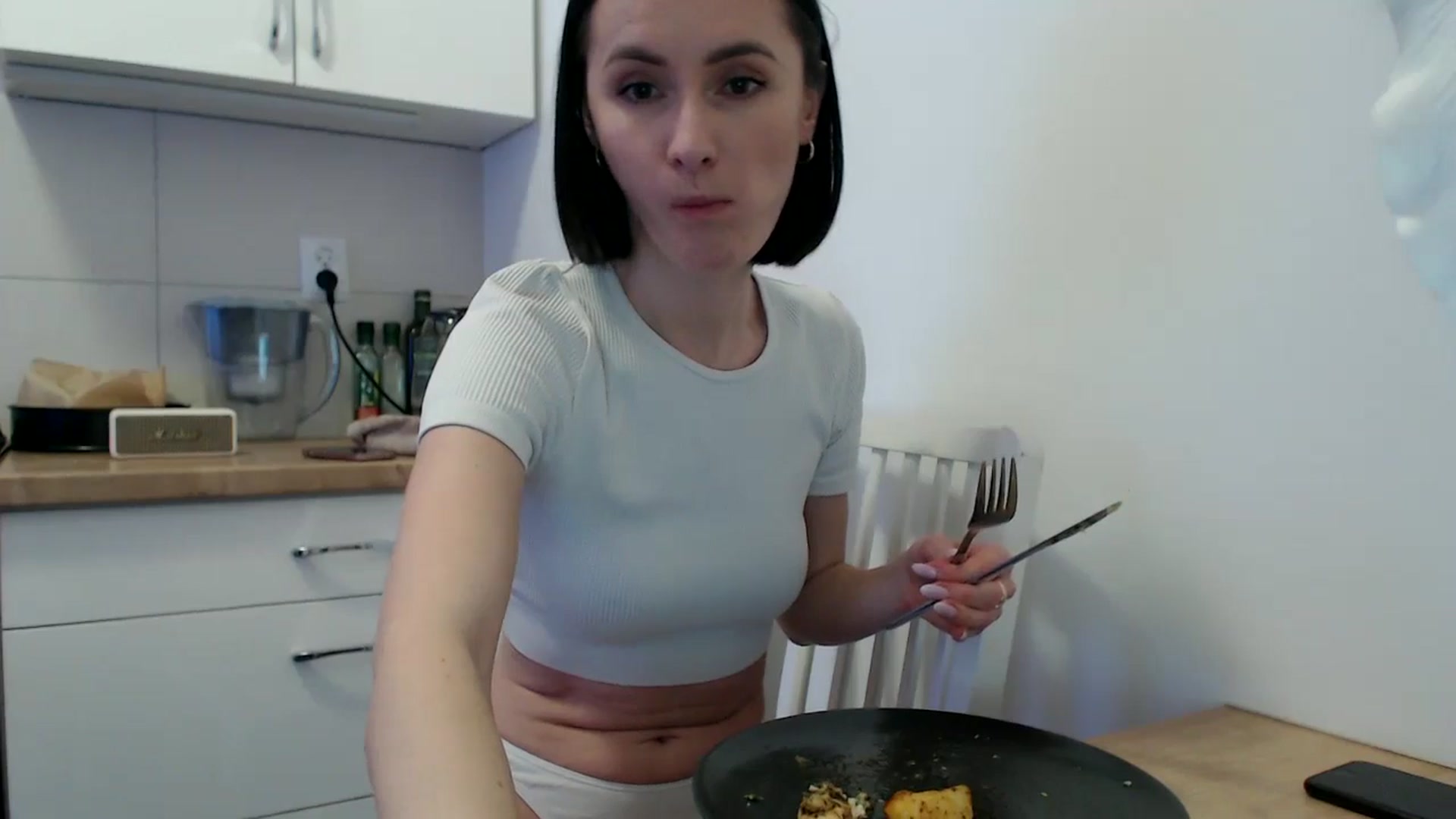 Gallery image thumbnail from the_realpearl's myfreecams stream on, 02/22/2025, 17:56 image 13 of 20