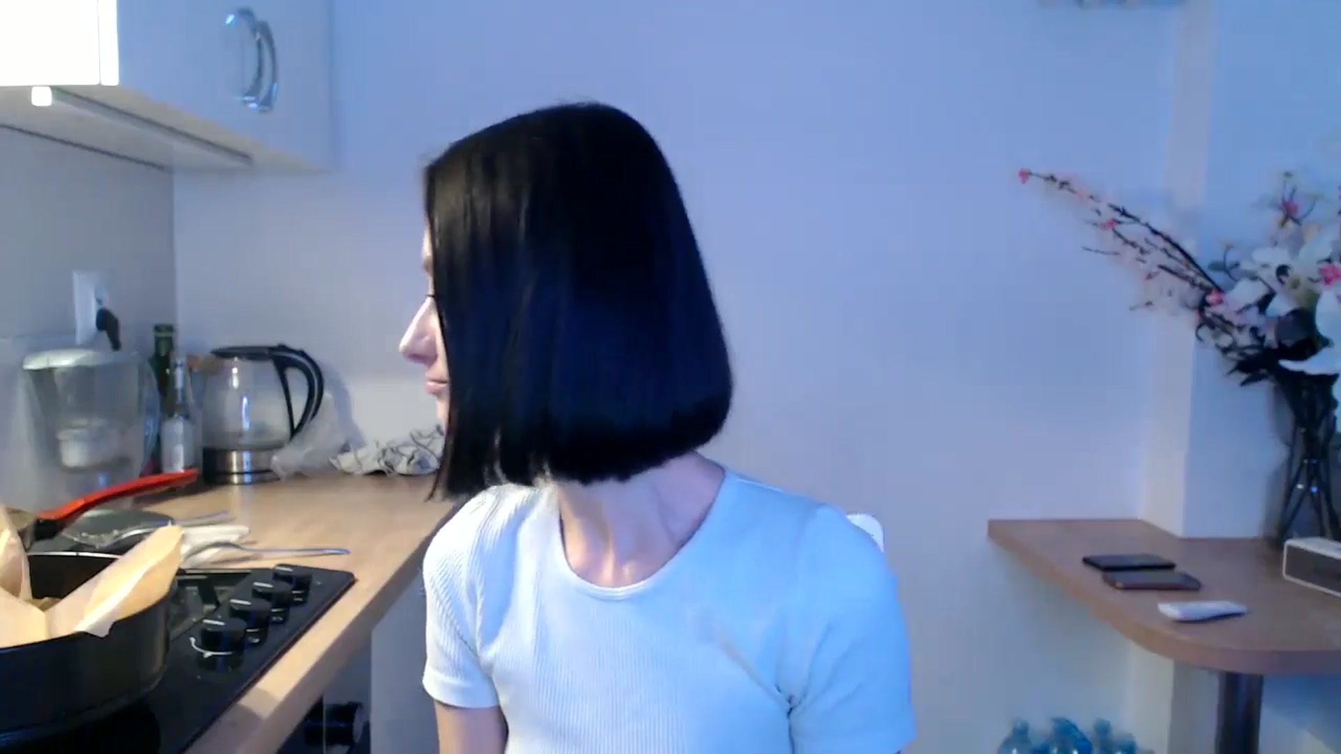Gallery image thumbnail from the_realpearl's myfreecams stream on, 02/22/2025, 17:56 image 7 of 20