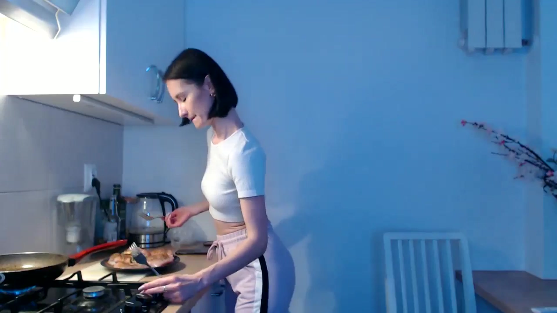 Gallery image thumbnail from the_realpearl's myfreecams stream on, 02/22/2025, 17:56 image 3 of 20